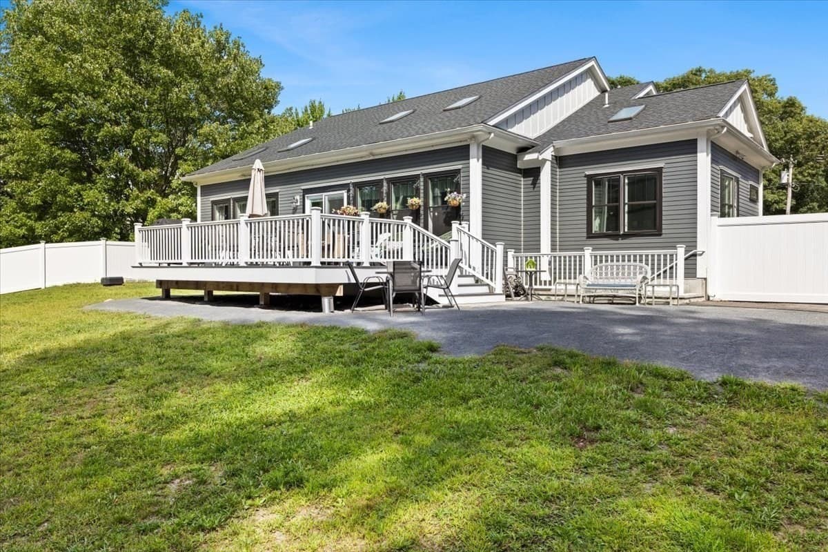 Single Family Residence at 252 Scadding St, Taunton MA 02780, Taunton, photo 29 of 41