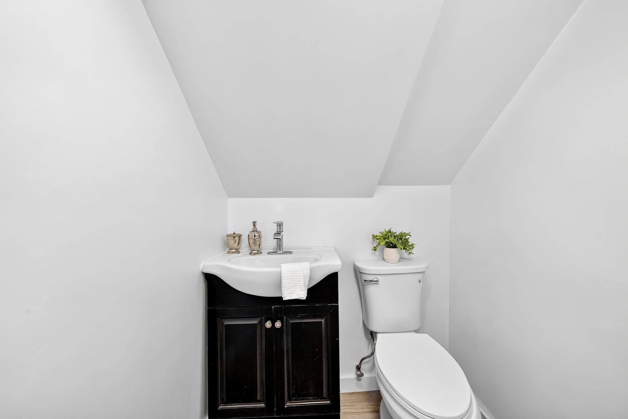 Condex at 23 Shepard Ct # 23, Winchester MA 01890, Winchester, photo 23 of 36