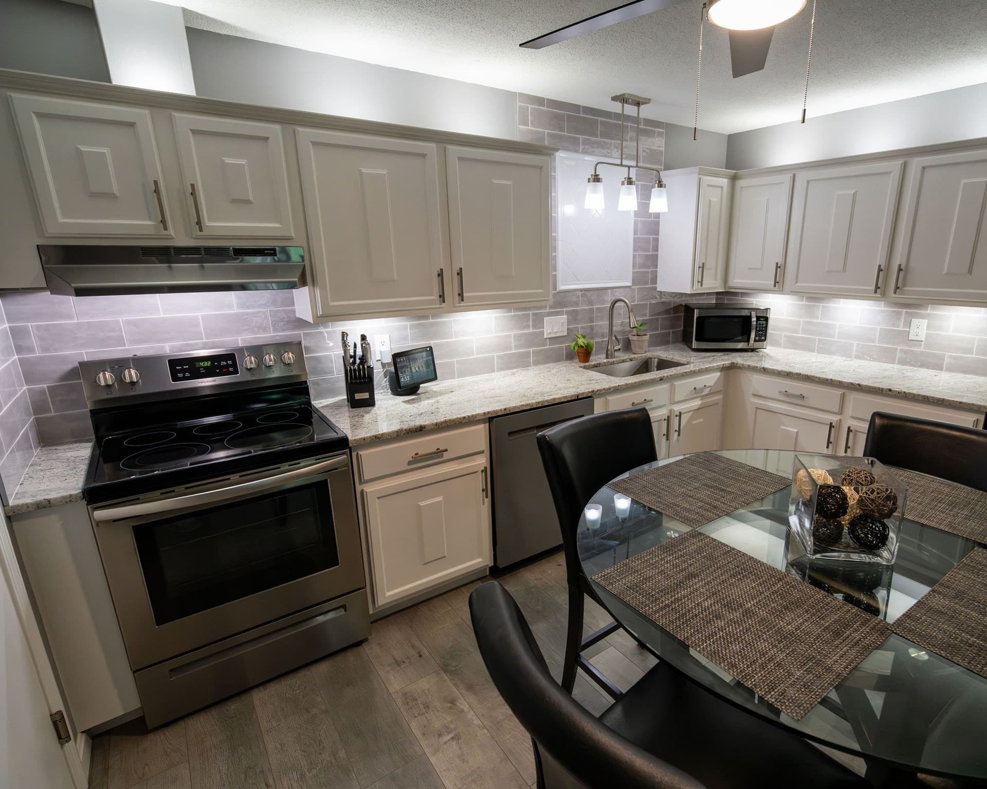 6 Autumn Leaf Dr # 18, Nashua NH 03060