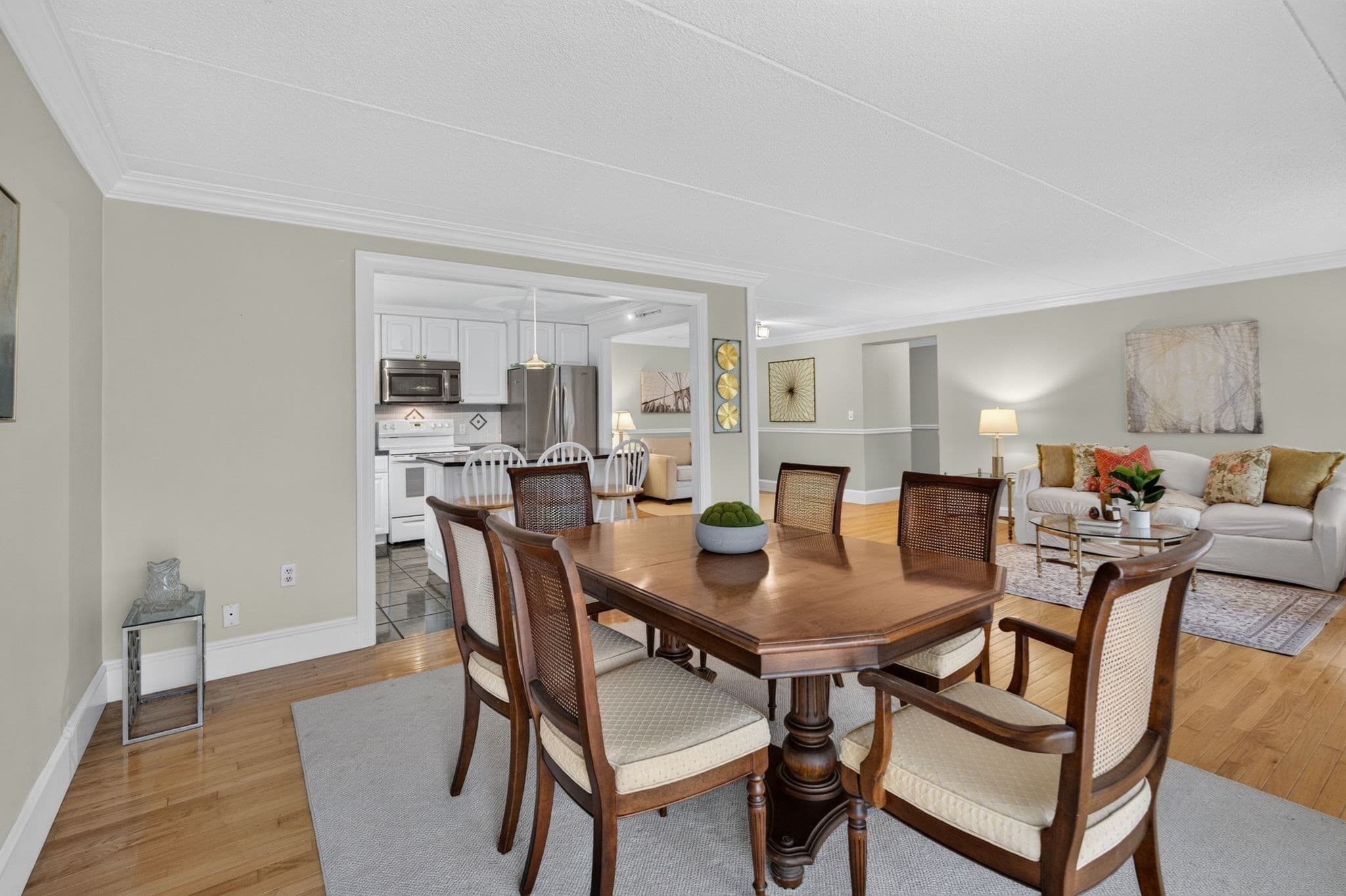 Condominium at 146 Marble St # 402, Stoneham MA 02180, Stoneham, photo 9 of 22
