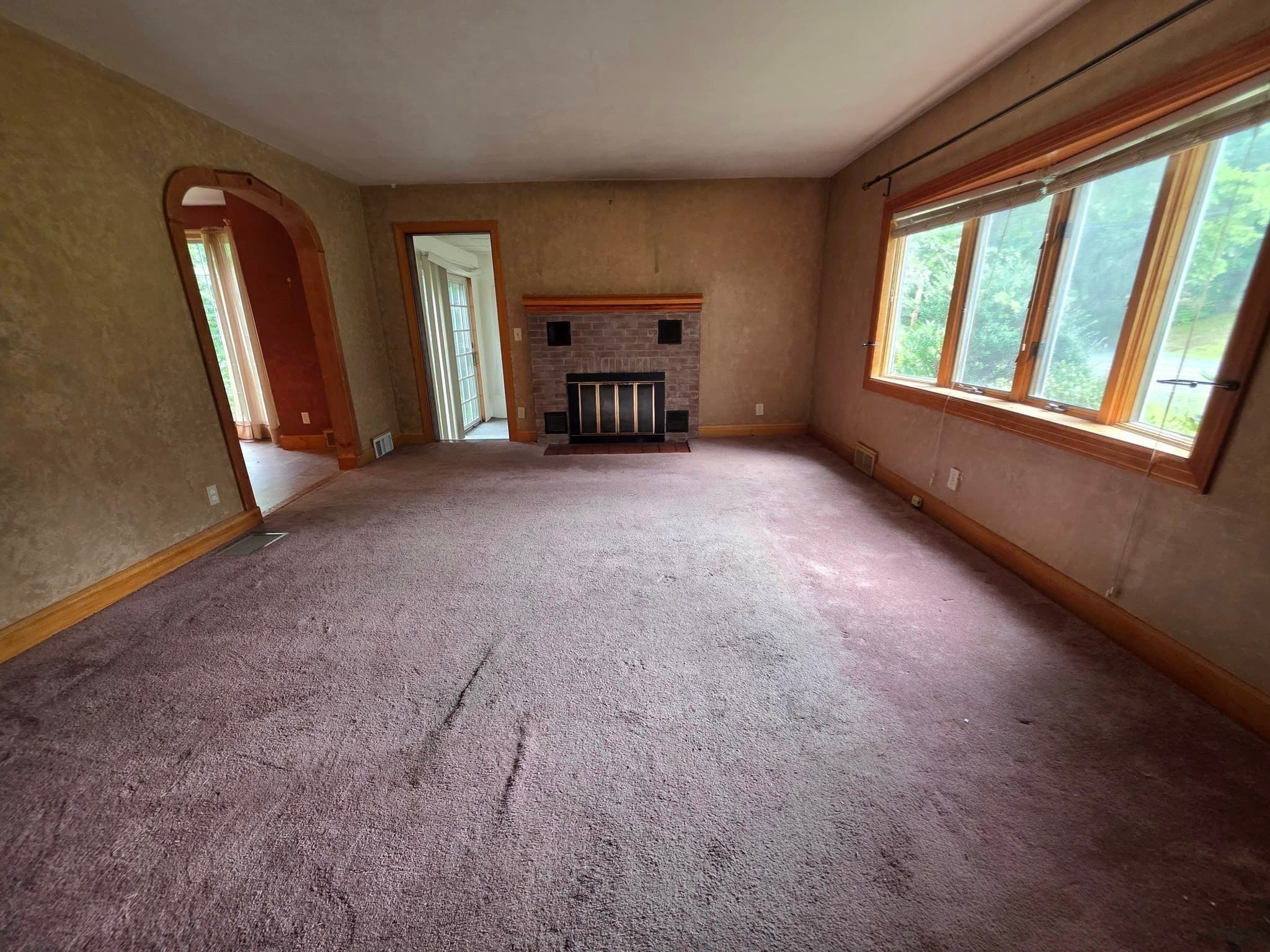 Single Family Residence at 947 Main St, Wilbraham MA 01095, Wilbraham, photo 7 of 42