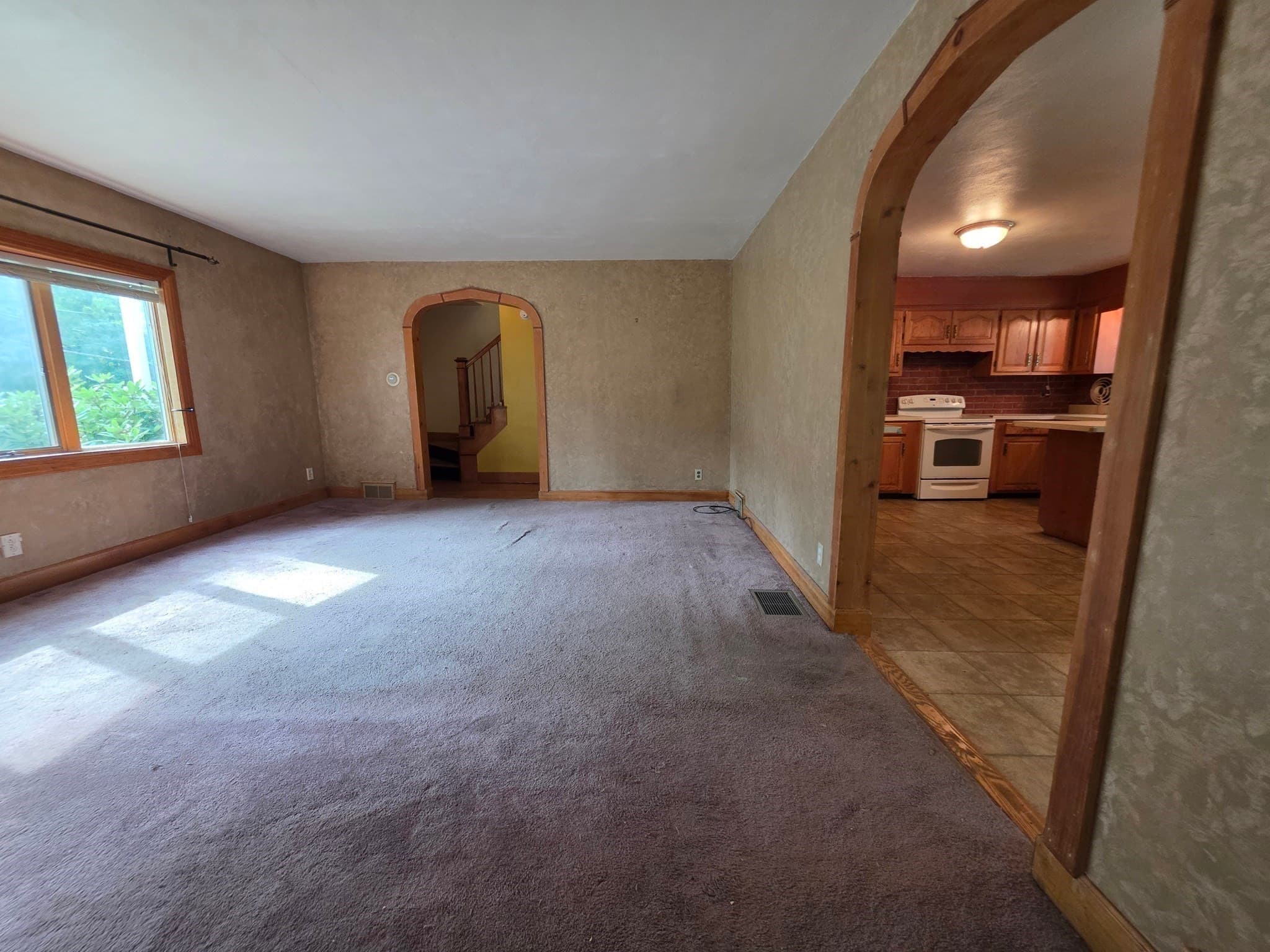 Single Family Residence at 947 Main St, Wilbraham MA 01095, Wilbraham, photo 10 of 42
