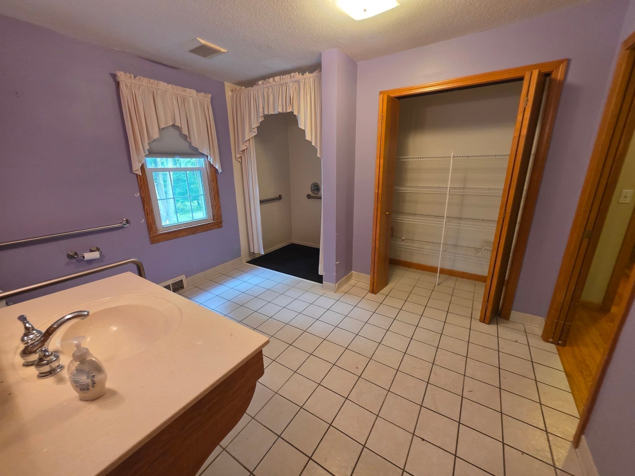 Single Family Residence at 947 Main St, Wilbraham MA 01095, Wilbraham, photo 31 of 42