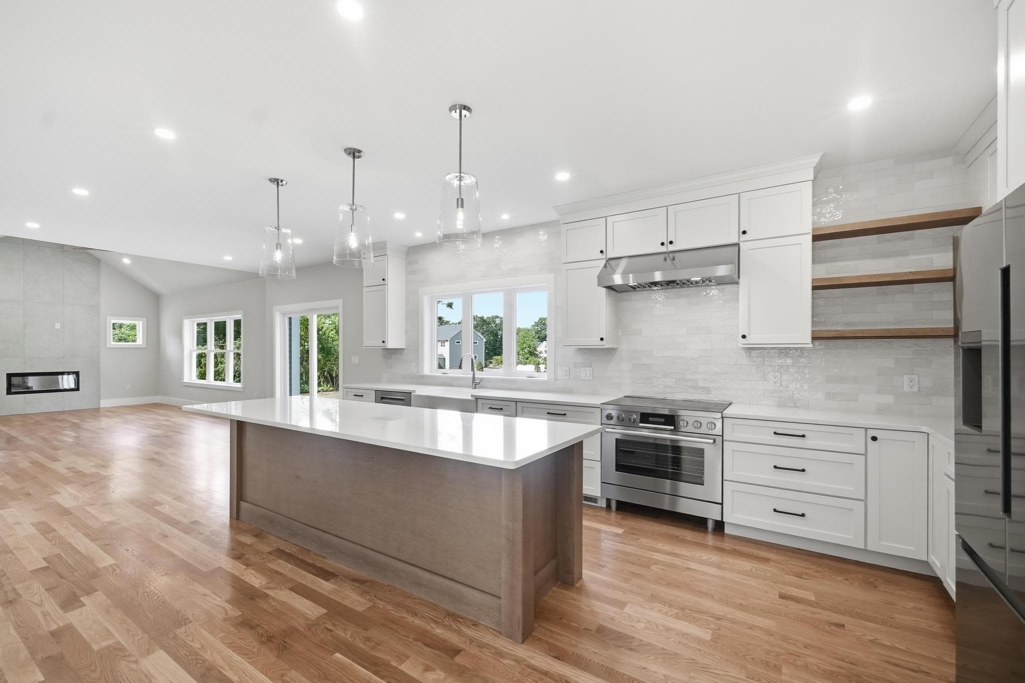 Single Family Residence at 283 Pleasant Street, Tewksbury MA 01876, Tewksbury, photo 15 of 36