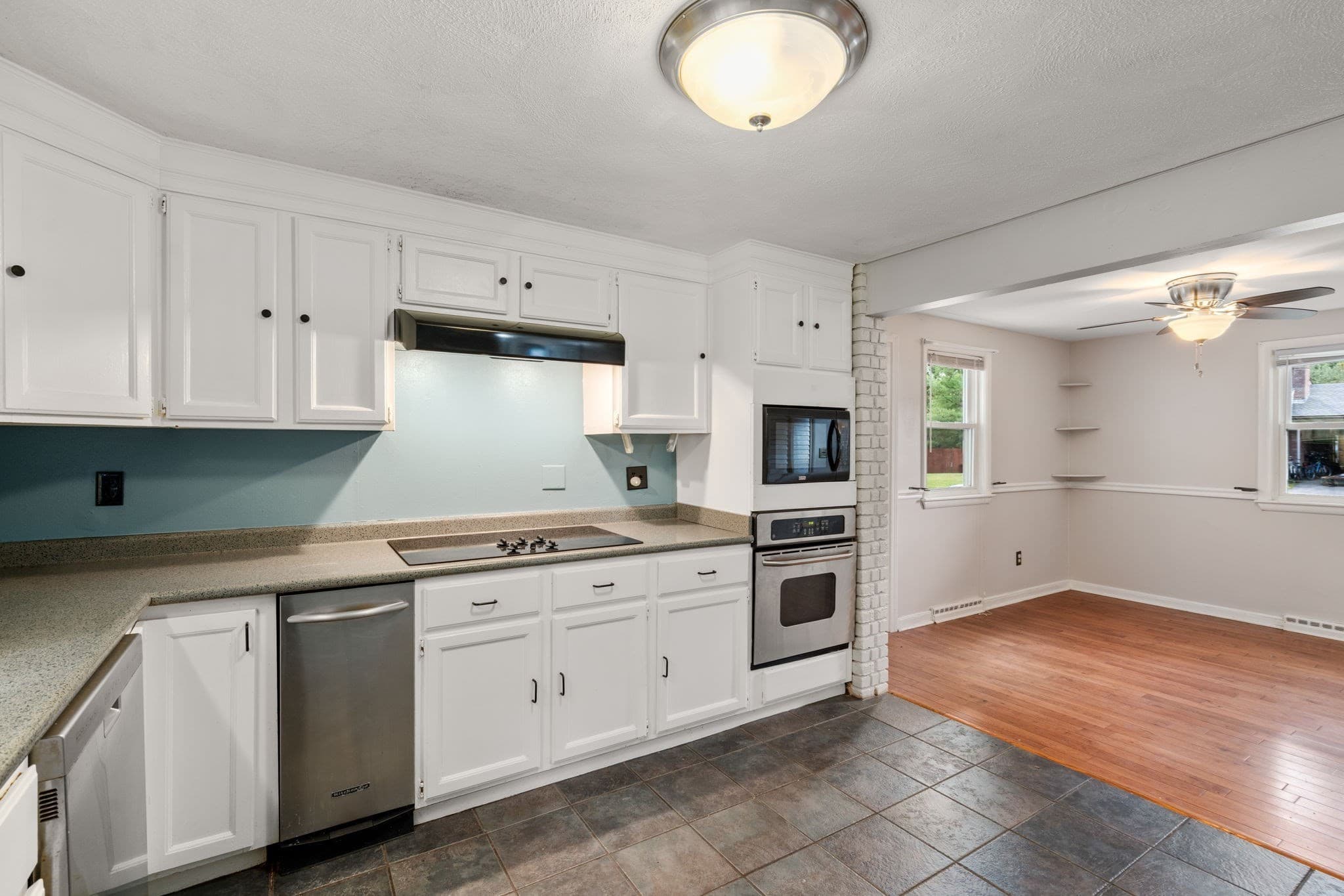 Single Family Residence at 11 Munroe Dr, Plainville MA 02762, Plainville, photo 4 of 37