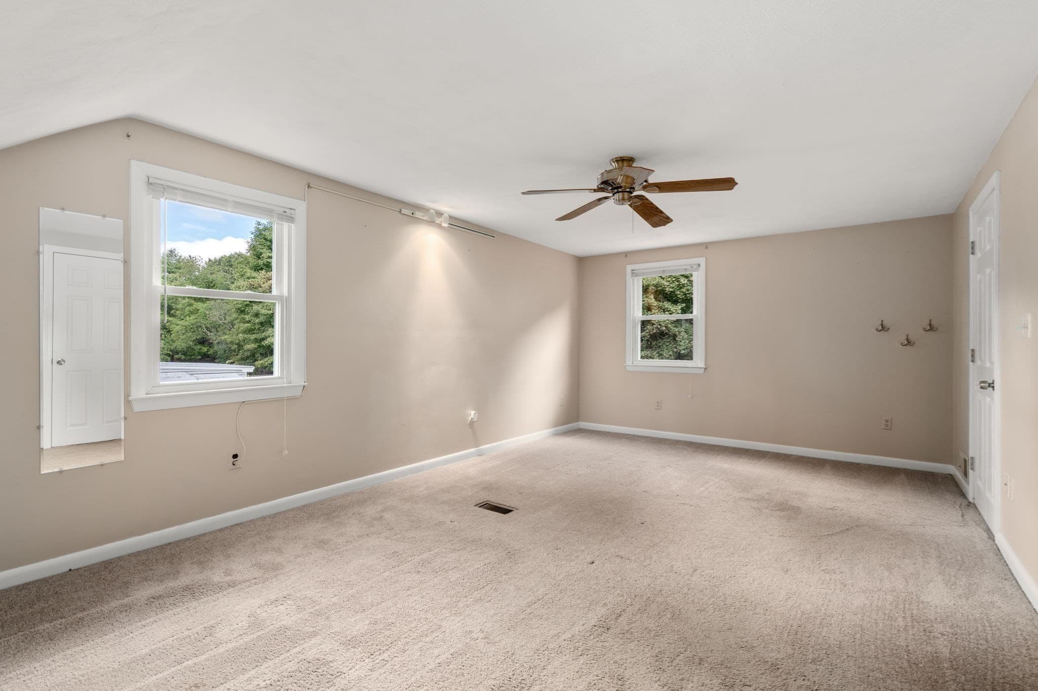 Single Family Residence at 11 Munroe Dr, Plainville MA 02762, Plainville, photo 21 of 37