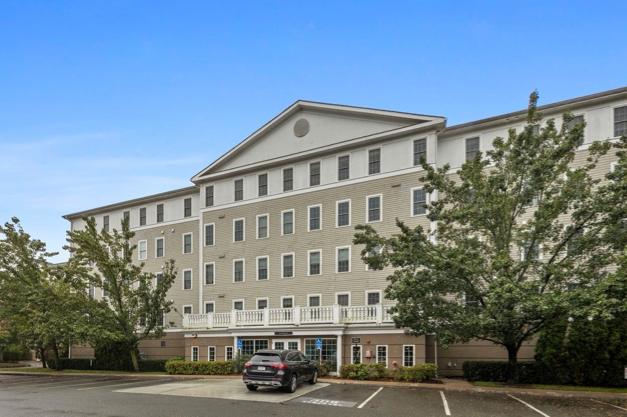 Condominium at 10 Crowninshield Street # 306, Peabody MA 01960, Peabody, photo 25 of 30