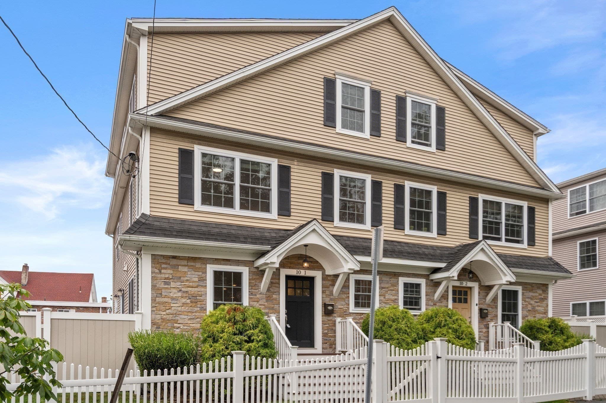 Condominium at 10 Gale St # 1, Waltham MA 02453, Waltham, photo 6 of 42