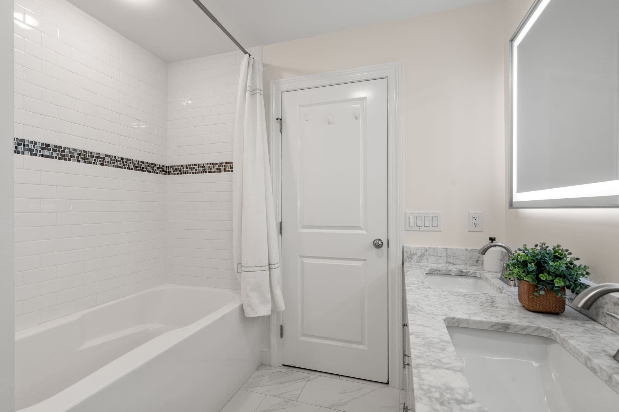 Condominium at 10 Gale St # 1, Waltham MA 02453, Waltham, photo 28 of 42
