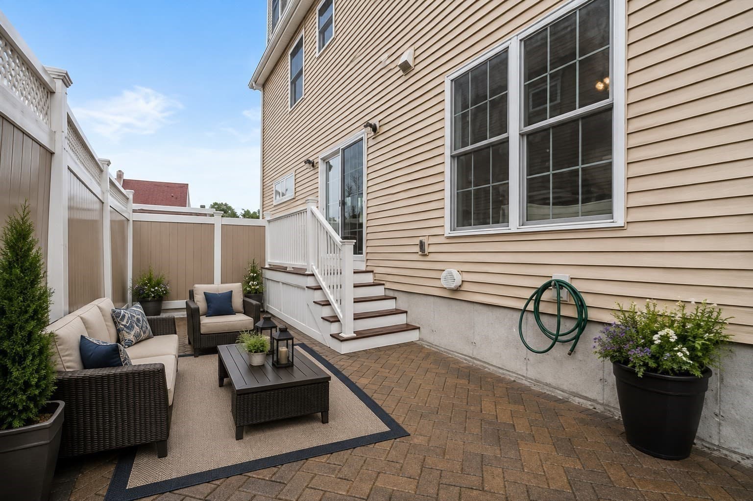 Condominium at 10 Gale St # 1, Waltham MA 02453, Waltham, photo 5 of 42