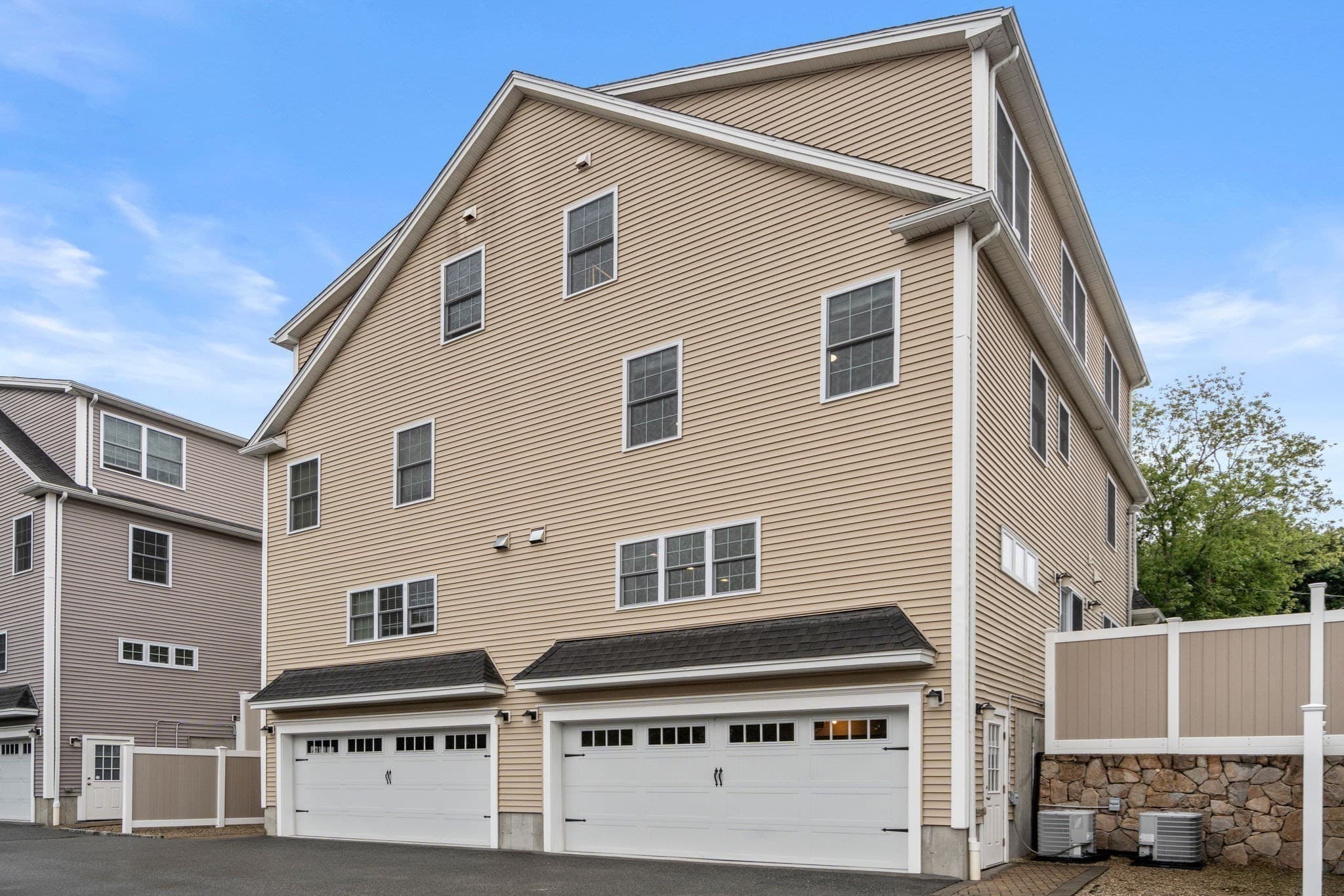 Condominium at 10 Gale St # 1, Waltham MA 02453, Waltham, photo 40 of 42
