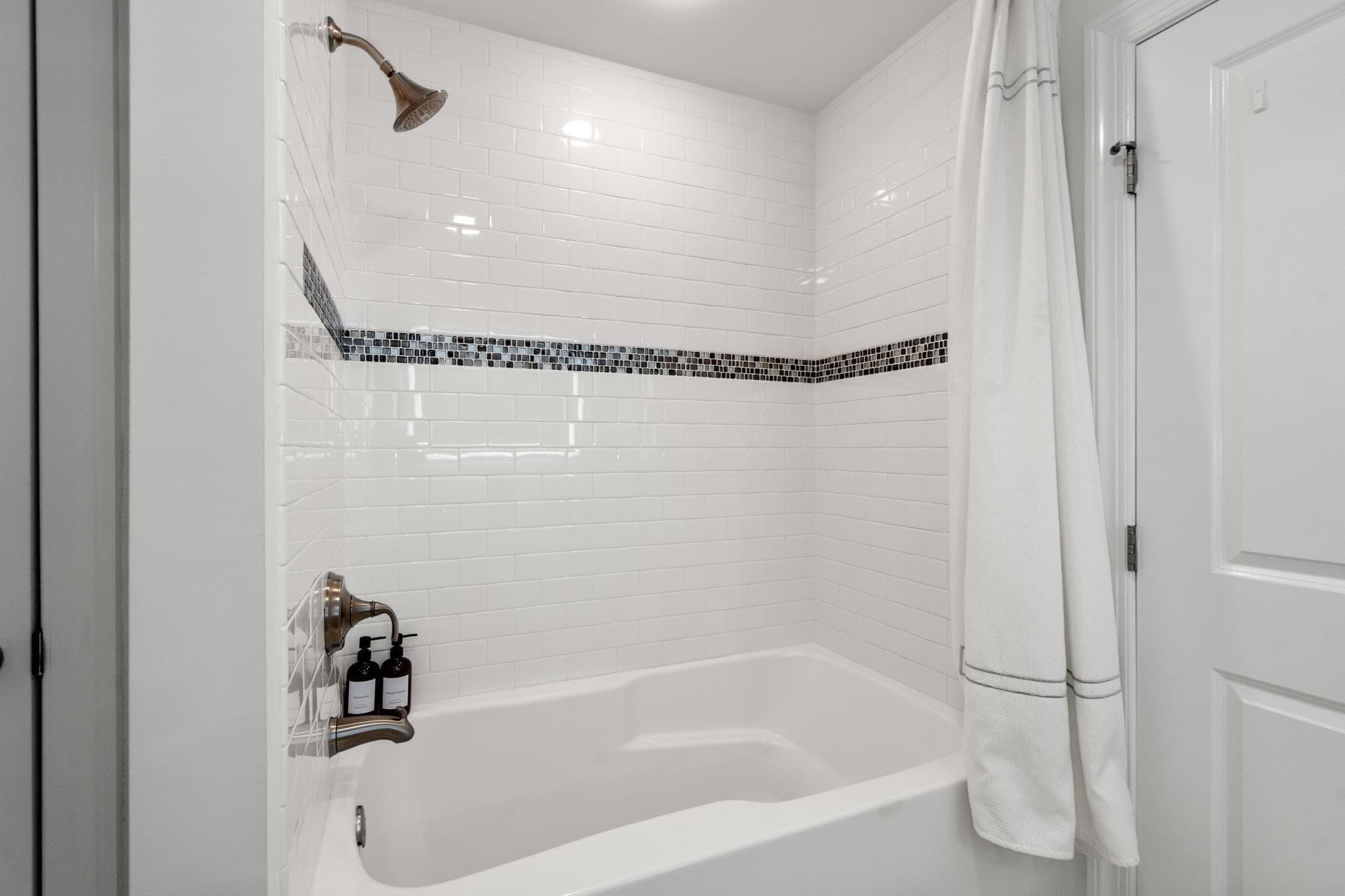Condominium at 10 Gale St # 1, Waltham MA 02453, Waltham, photo 29 of 42