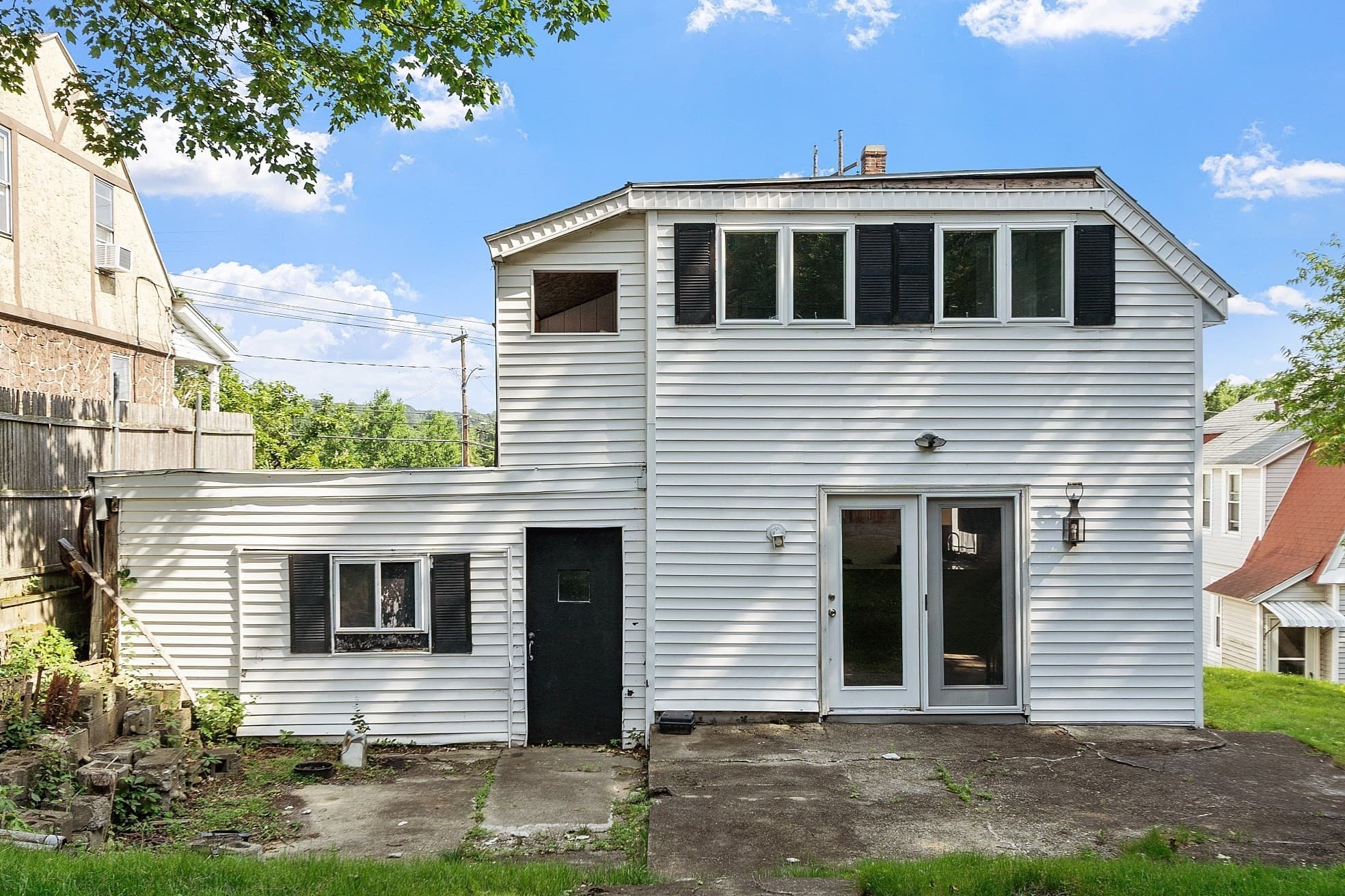 Multi Family at 15 Genessee St, Worcester MA 01603, Worcester, photo 2 of 37