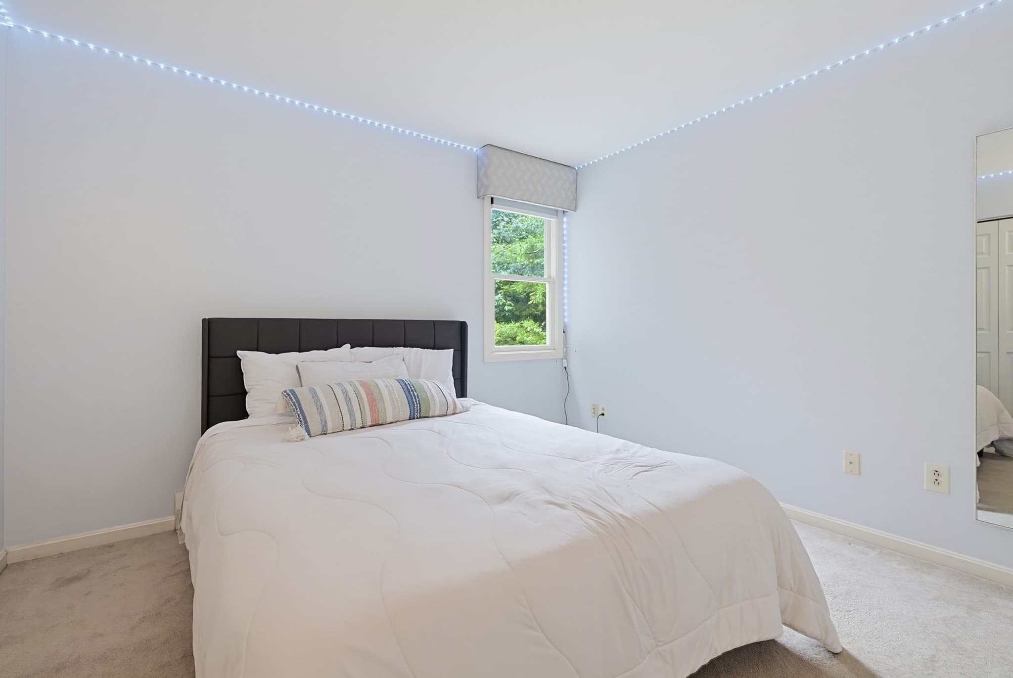 Condominium at 11 Weatherstone Dr # 11, Worcester MA 01604, Worcester, photo 13 of 22