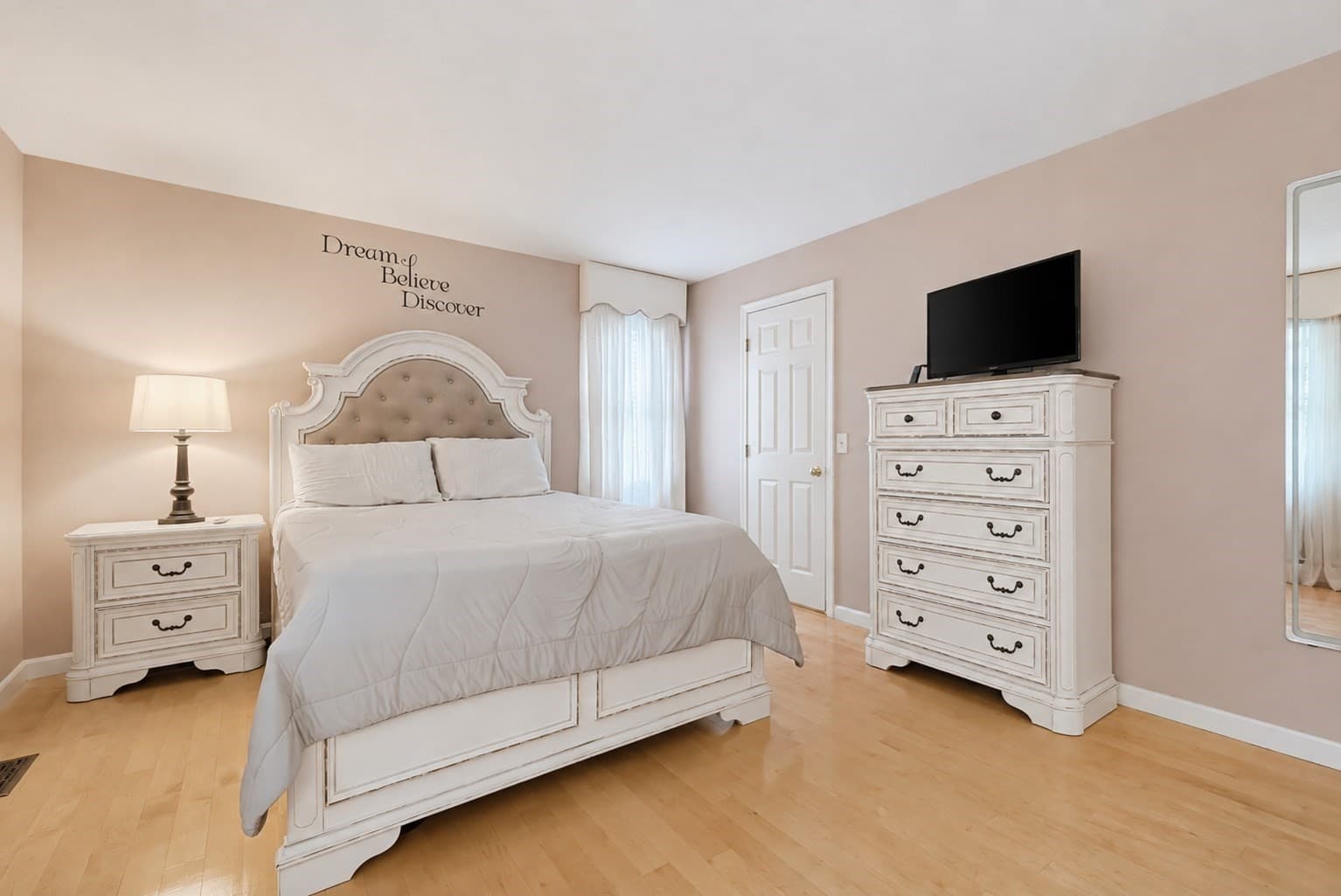 Condominium at 11 Weatherstone Dr # 11, Worcester MA 01604, Worcester, photo 10 of 22