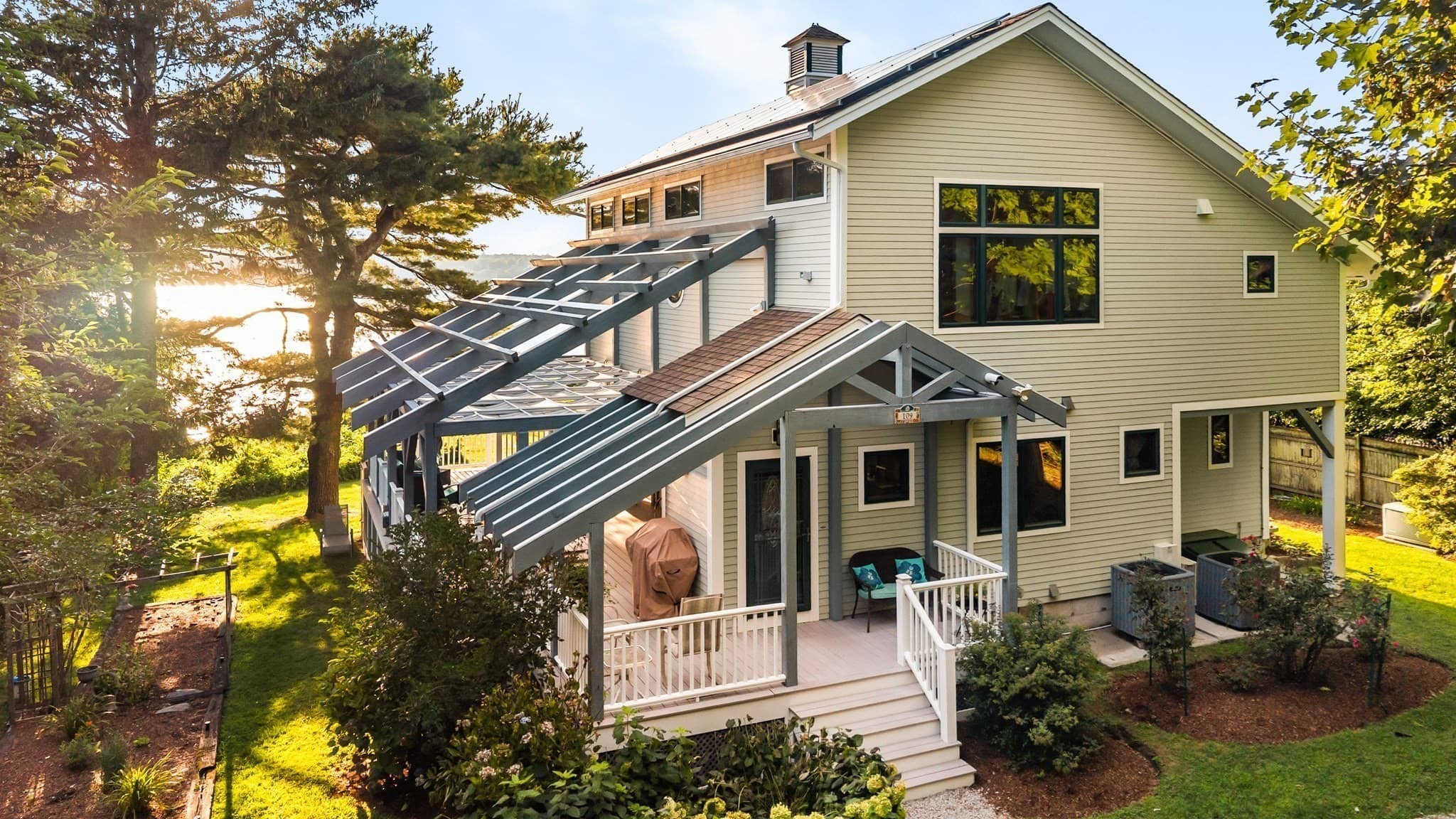 Single Family Residence at 109 High Hill Rd, Tiverton RI 02878, Tiverton, photo 2 of 38