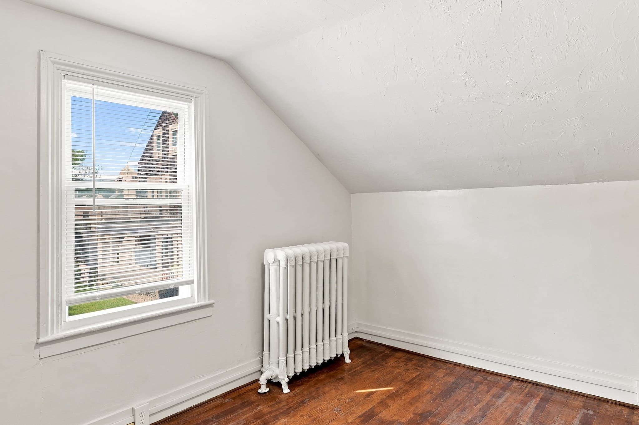 Multi Family at 164 Chestnut Street, New Bedford MA 02740, New Bedford, photo 41 of 42