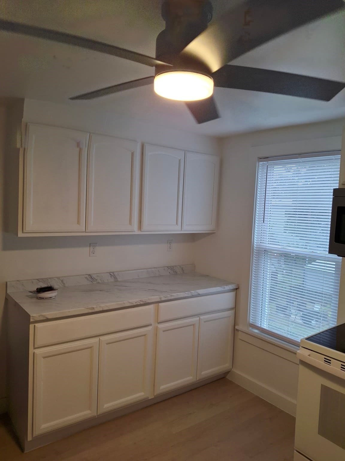 Apartment at 709 Belmont Street # 3, Springfield MA 01108, photo 3 of 16