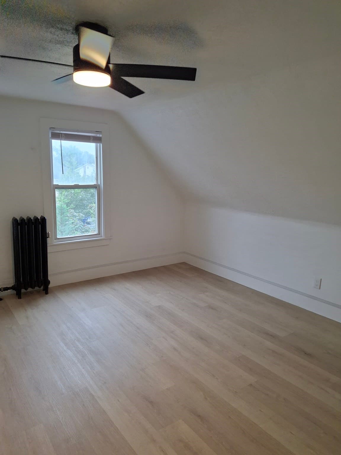 Apartment at 709 Belmont Street # 3, Springfield MA 01108, photo 8 of 16