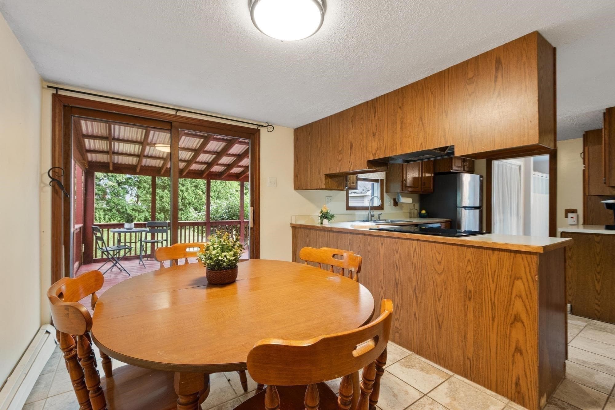 Single Family Residence at 5 Branch St, Gardner MA 01440, Gardner, photo 5 of 28