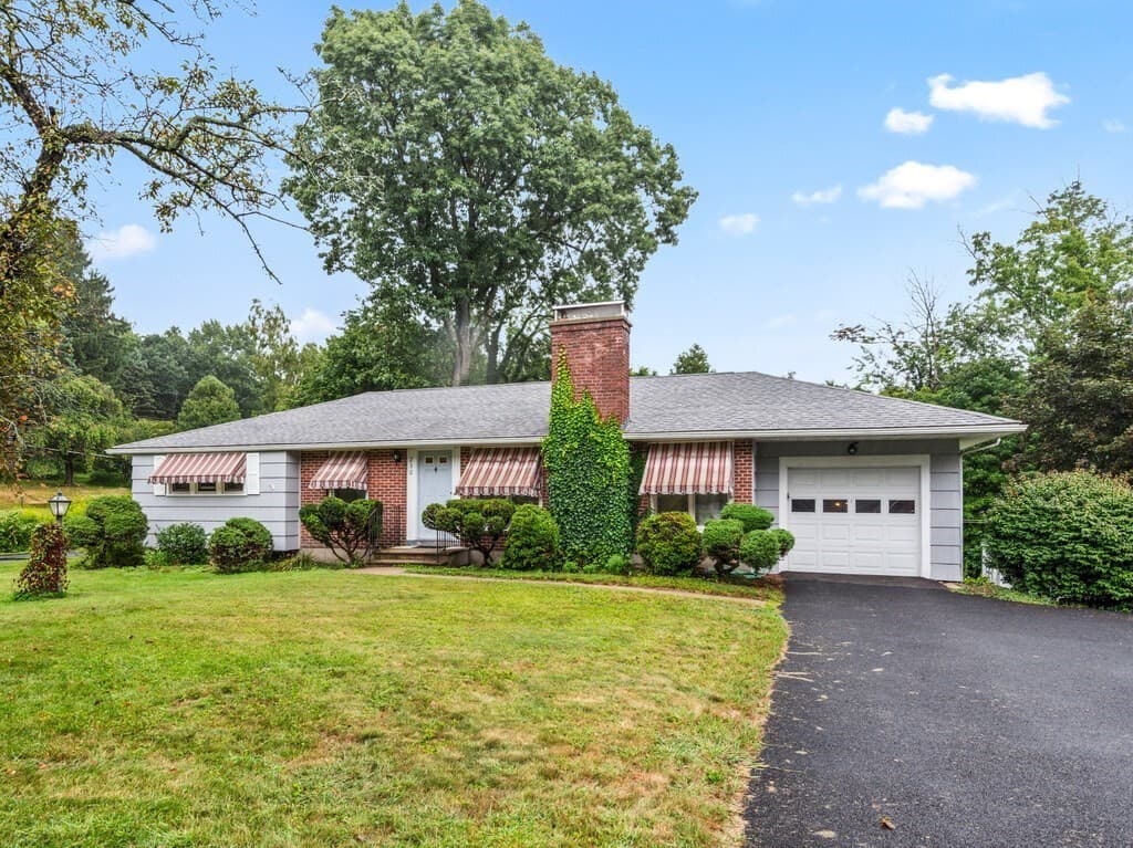 230 Brattle St, Holden MA 01520