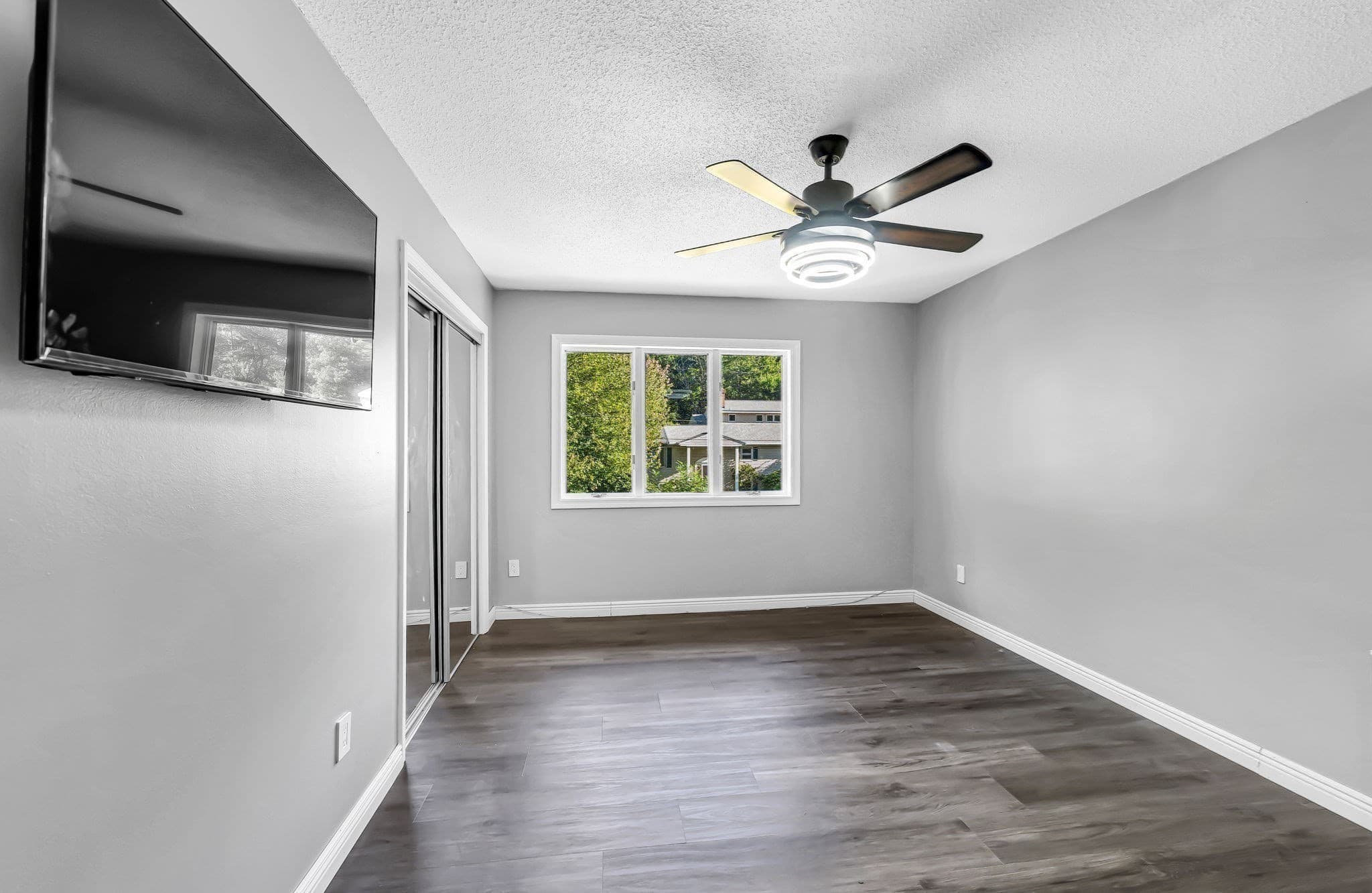 Single Family Residence at 10 Robert Dr, Holyoke MA 01040, Holyoke, photo 24 of 42