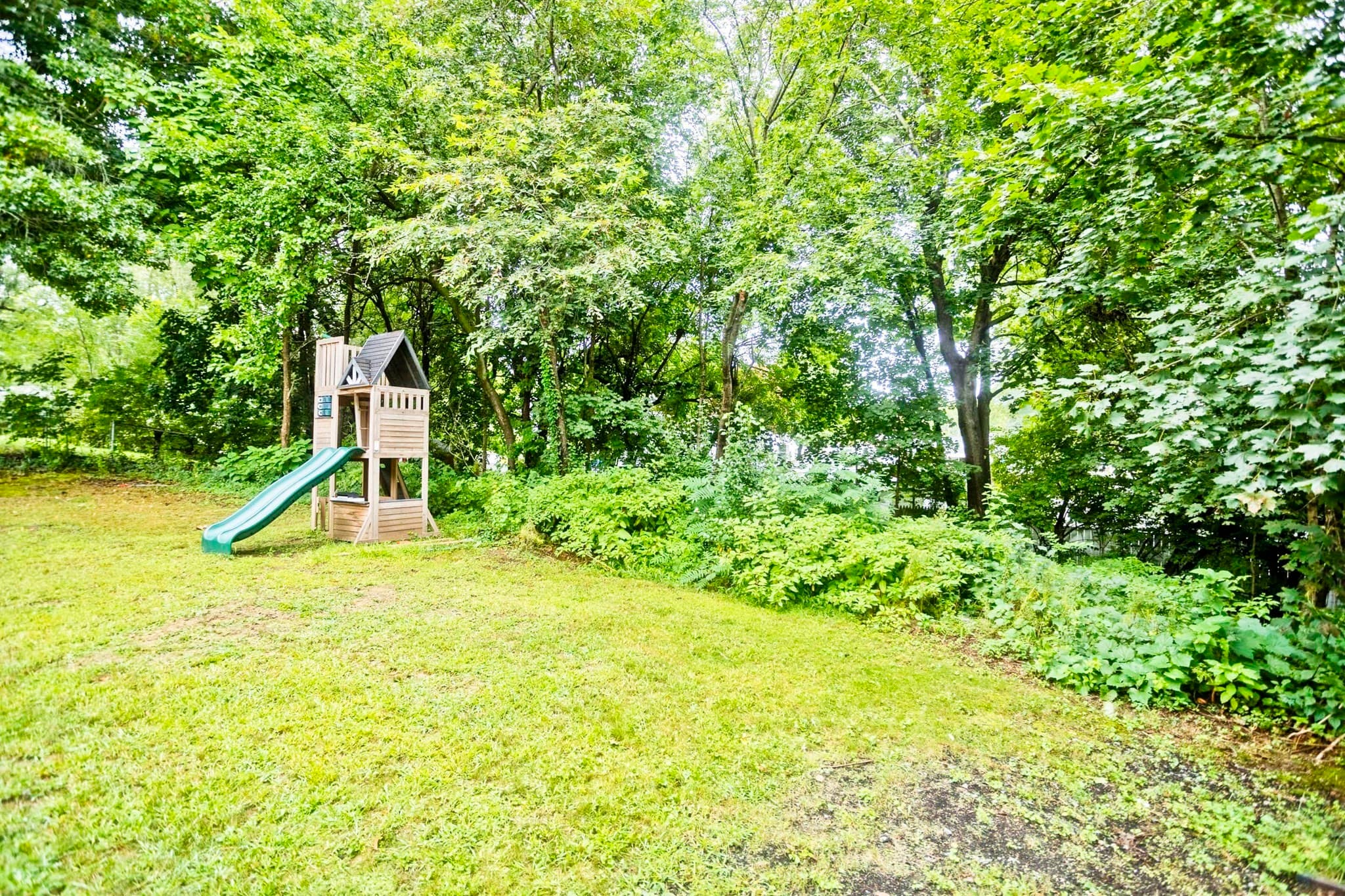 Single Family Residence at 27 Lexington Ave, South Hadley MA 01075, South Hadley, photo 24 of 27