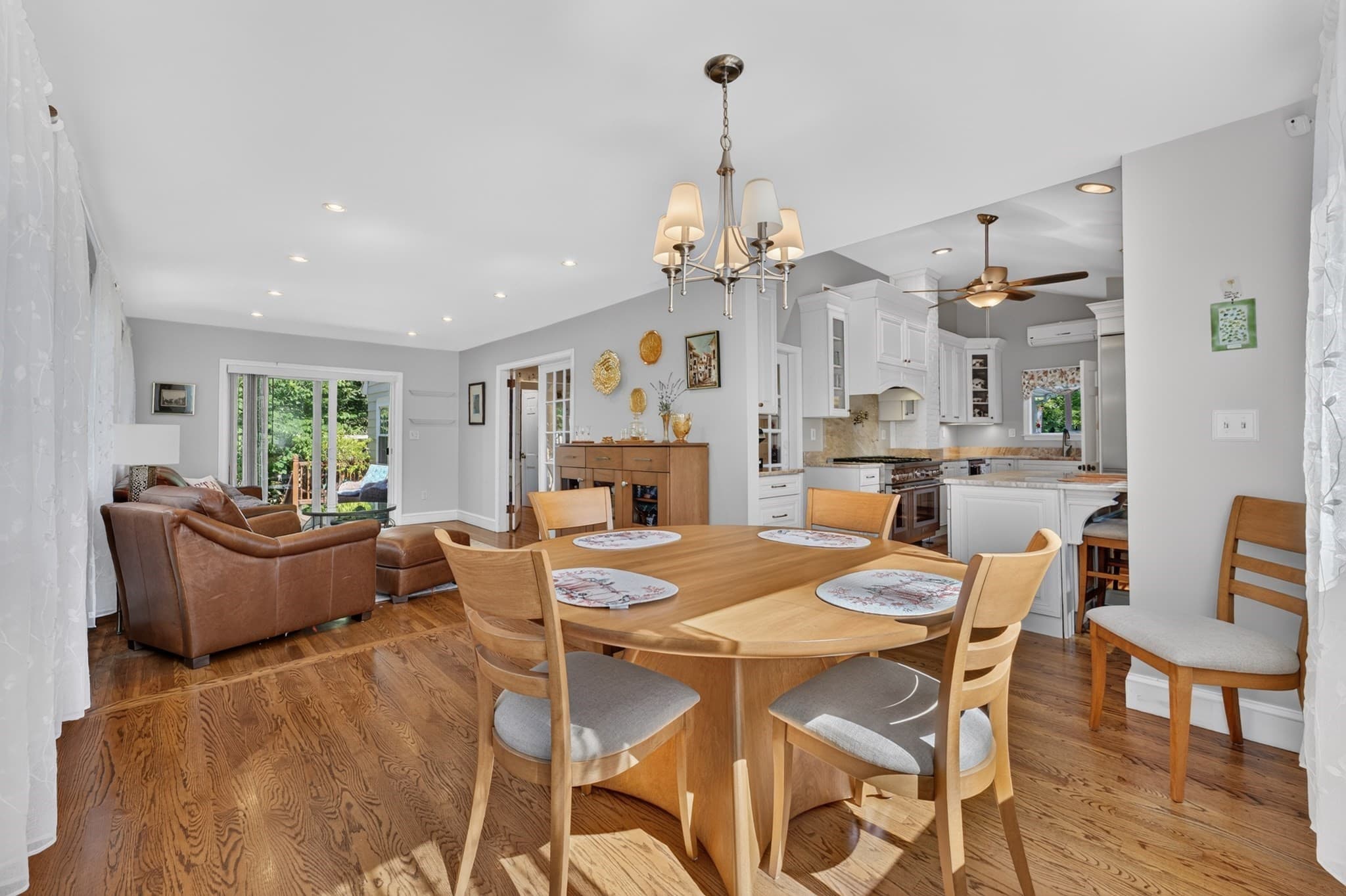 Single Family Residence at 8 Wampum Path, Wayland MA 01778, Wayland, photo 9 of 41