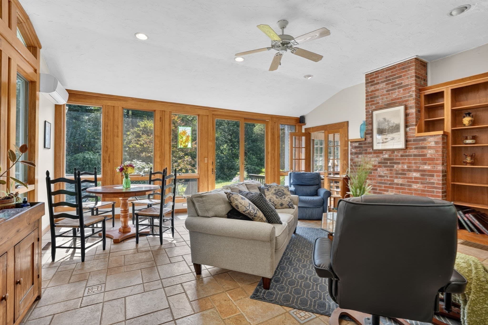 Single Family Residence at 31 Brown St, Andover MA 01810, Andover, photo 5 of 32
