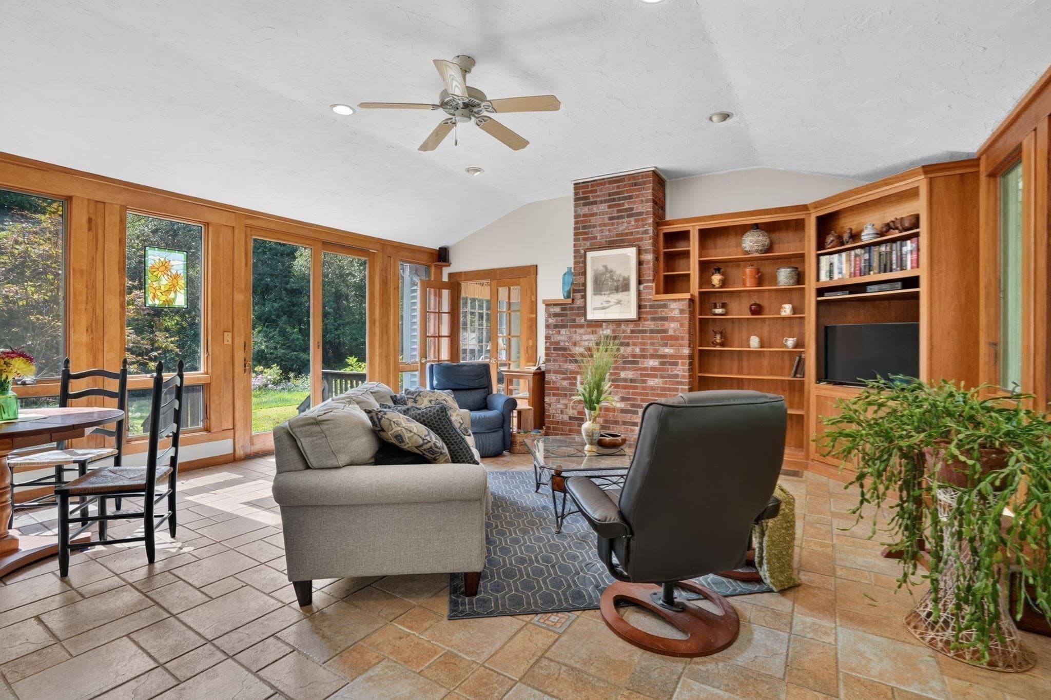 Single Family Residence at 31 Brown St, Andover MA 01810, Andover, photo 4 of 32