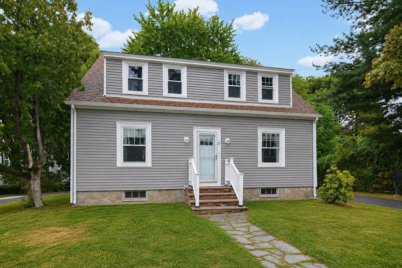 3 Oakwood Ave, Lawrence MA 01841