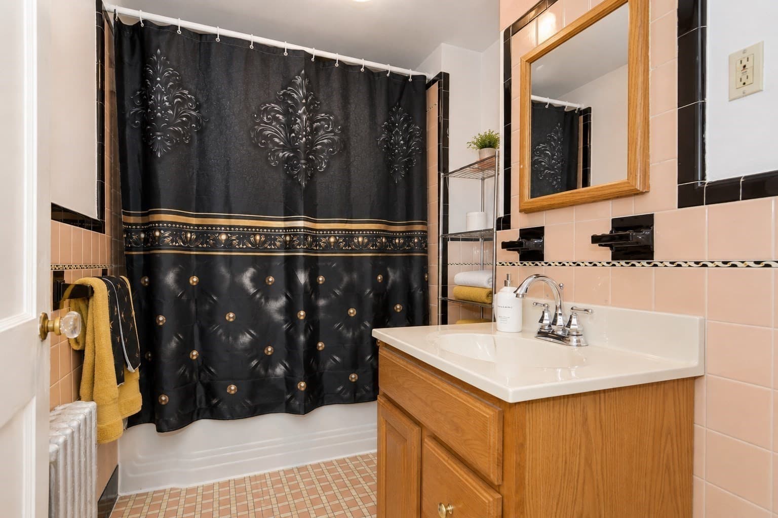 2 Family - 2 Units Up/Down at 3 Oakwood Ave, Lawrence MA 01841, Lawrence, photo 24 of 32