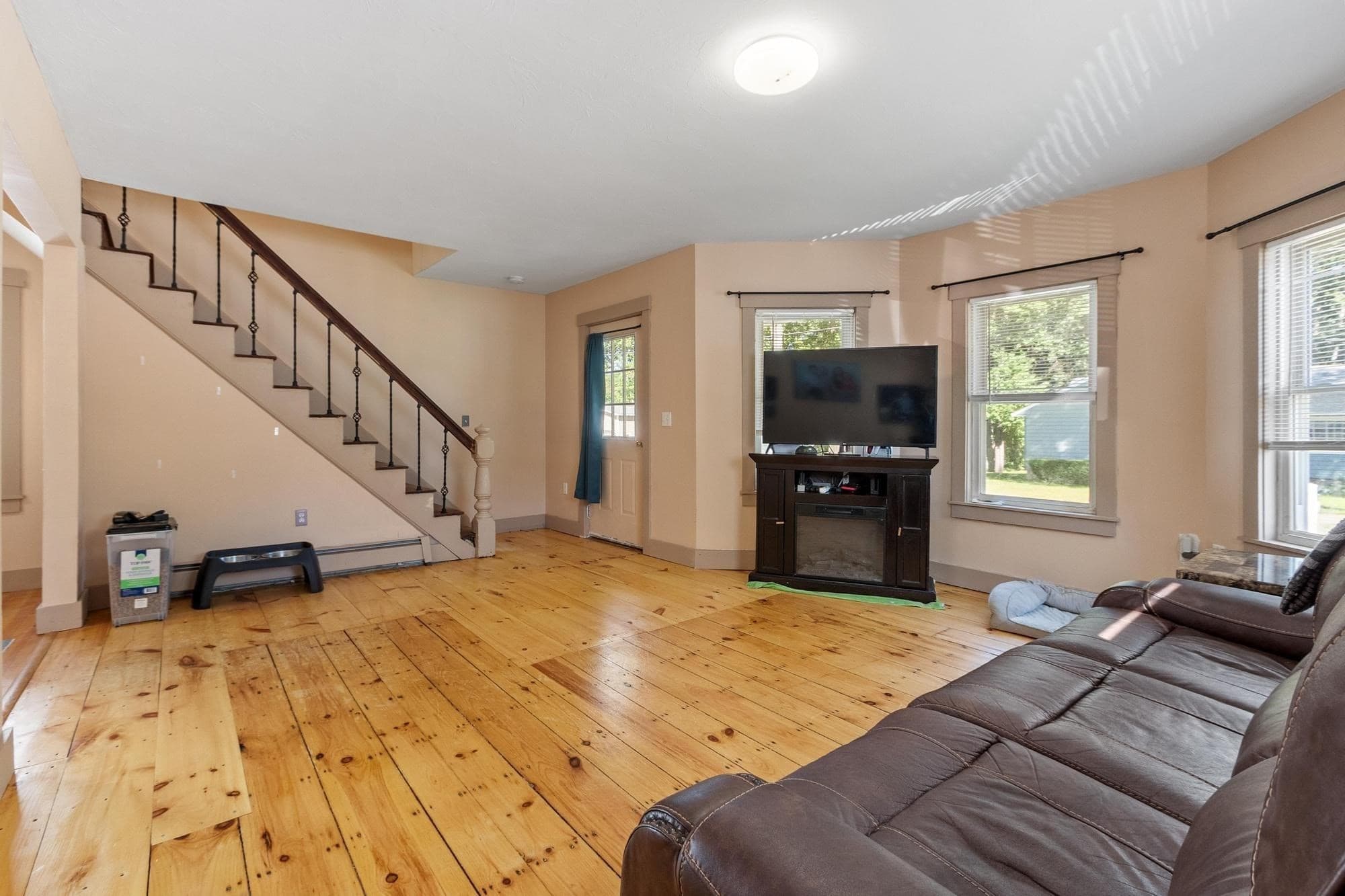 Single Family Residence at 374 Front Street, Winchendon MA 01475, Winchendon, photo 6 of 42