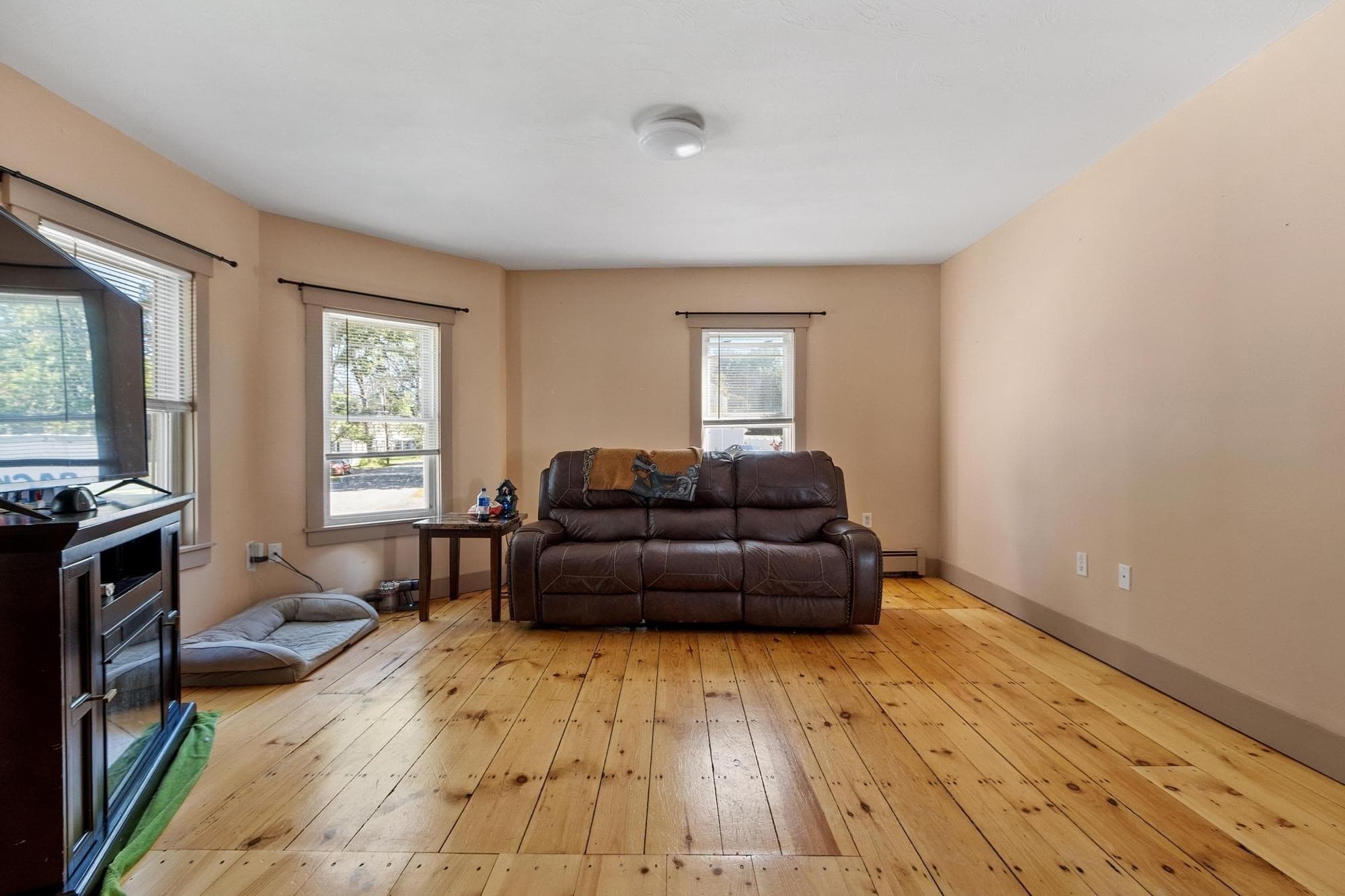 Single Family Residence at 374 Front Street, Winchendon MA 01475, Winchendon, photo 8 of 42