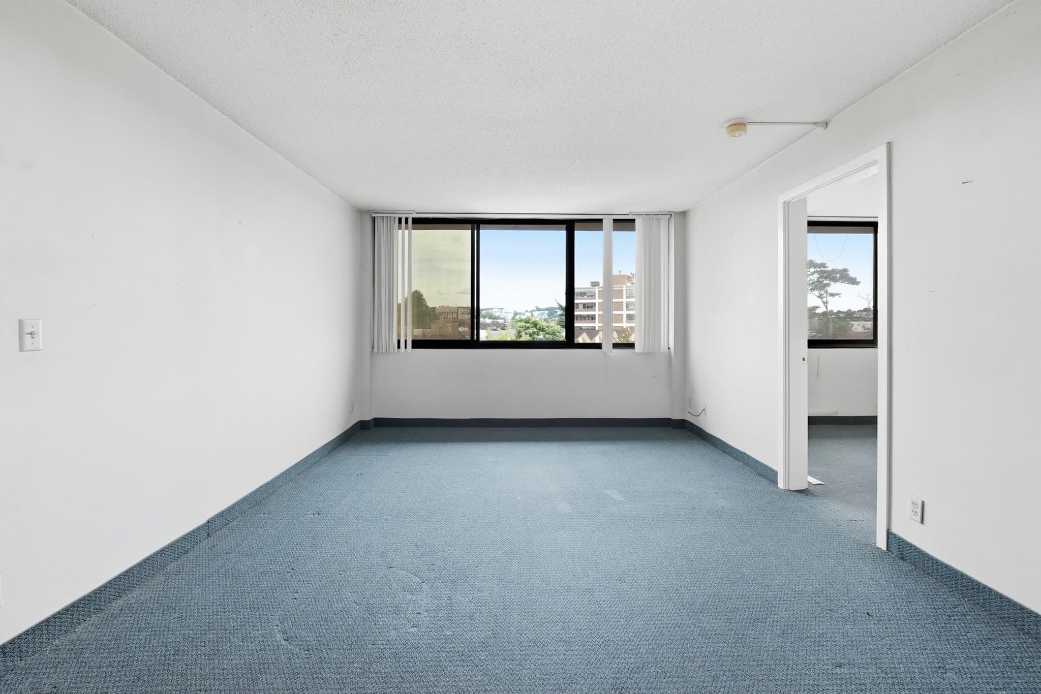 Condominium at 70 Southbridge St # 402, Worcester MA 01608, Worcester, photo 17 of 32
