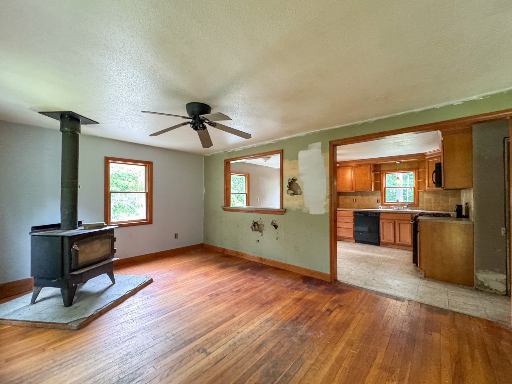 Single Family Residence at 66 S Harbor Rd, Townsend MA 01469, Townsend, photo 5 of 36
