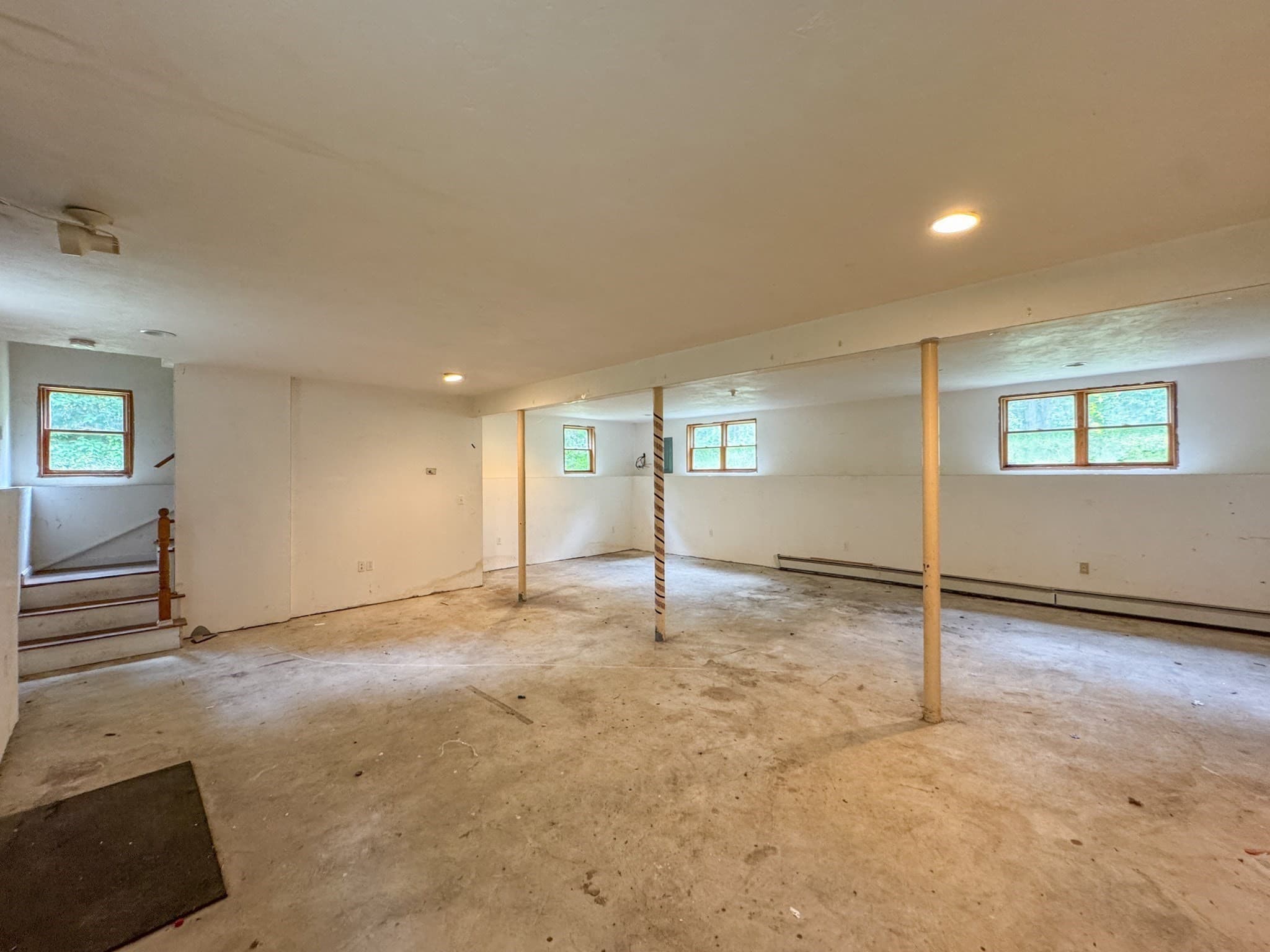 Single Family Residence at 66 S Harbor Rd, Townsend MA 01469, Townsend, photo 30 of 36