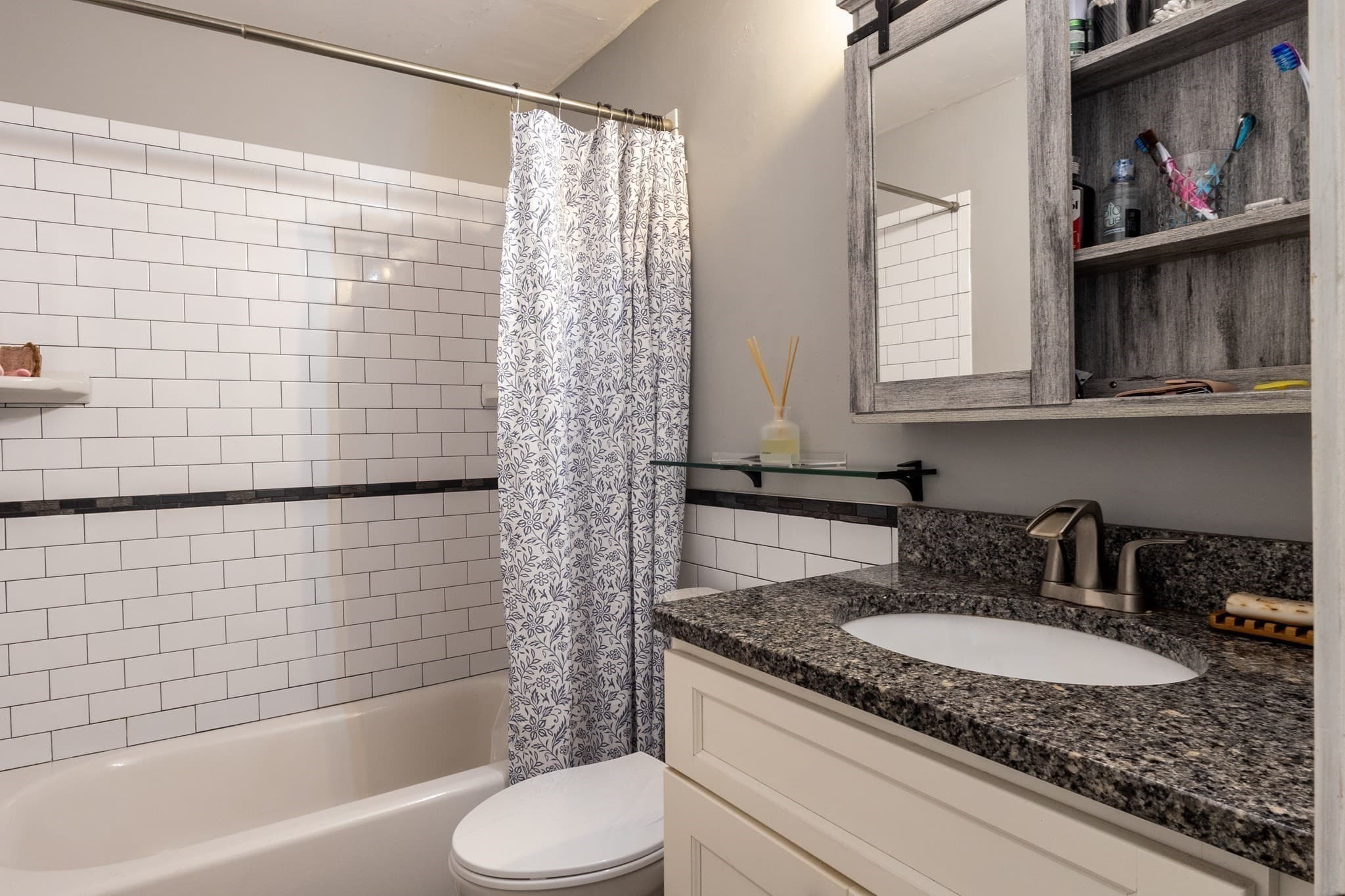 Condominium at 25 Eagle # 3, Brockton MA 02301, Brockton, photo 22 of 25