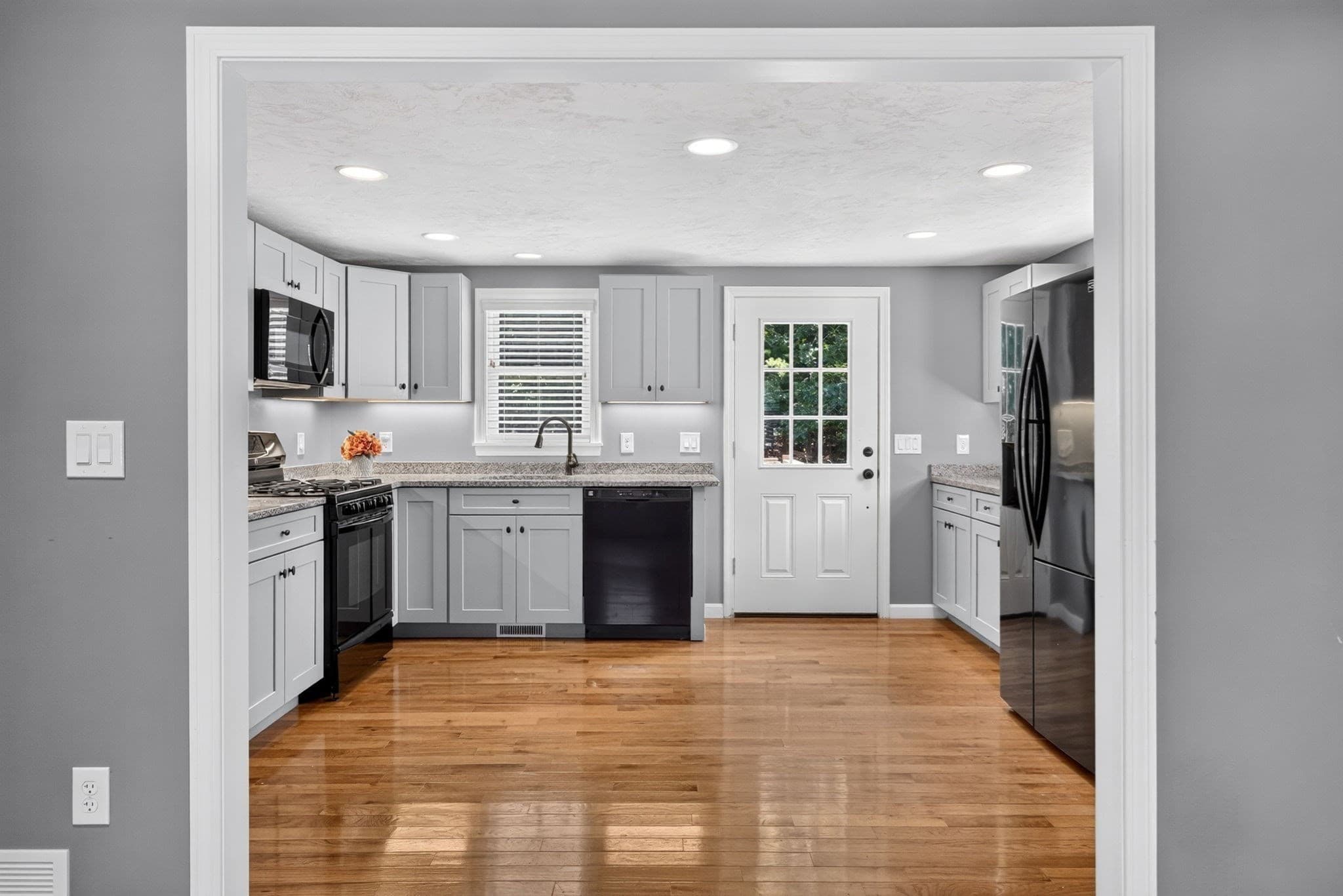 Single Family Residence at 52 Willimantic Drive, Barnstable MA 02648, Barnstable, photo 6 of 37