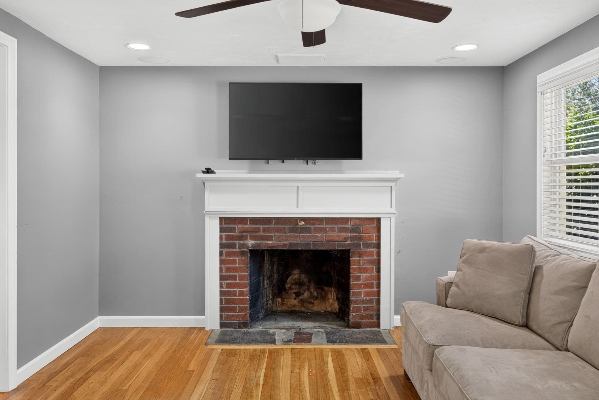Single Family Residence at 52 Willimantic Drive, Barnstable MA 02648, Barnstable, photo 8 of 37