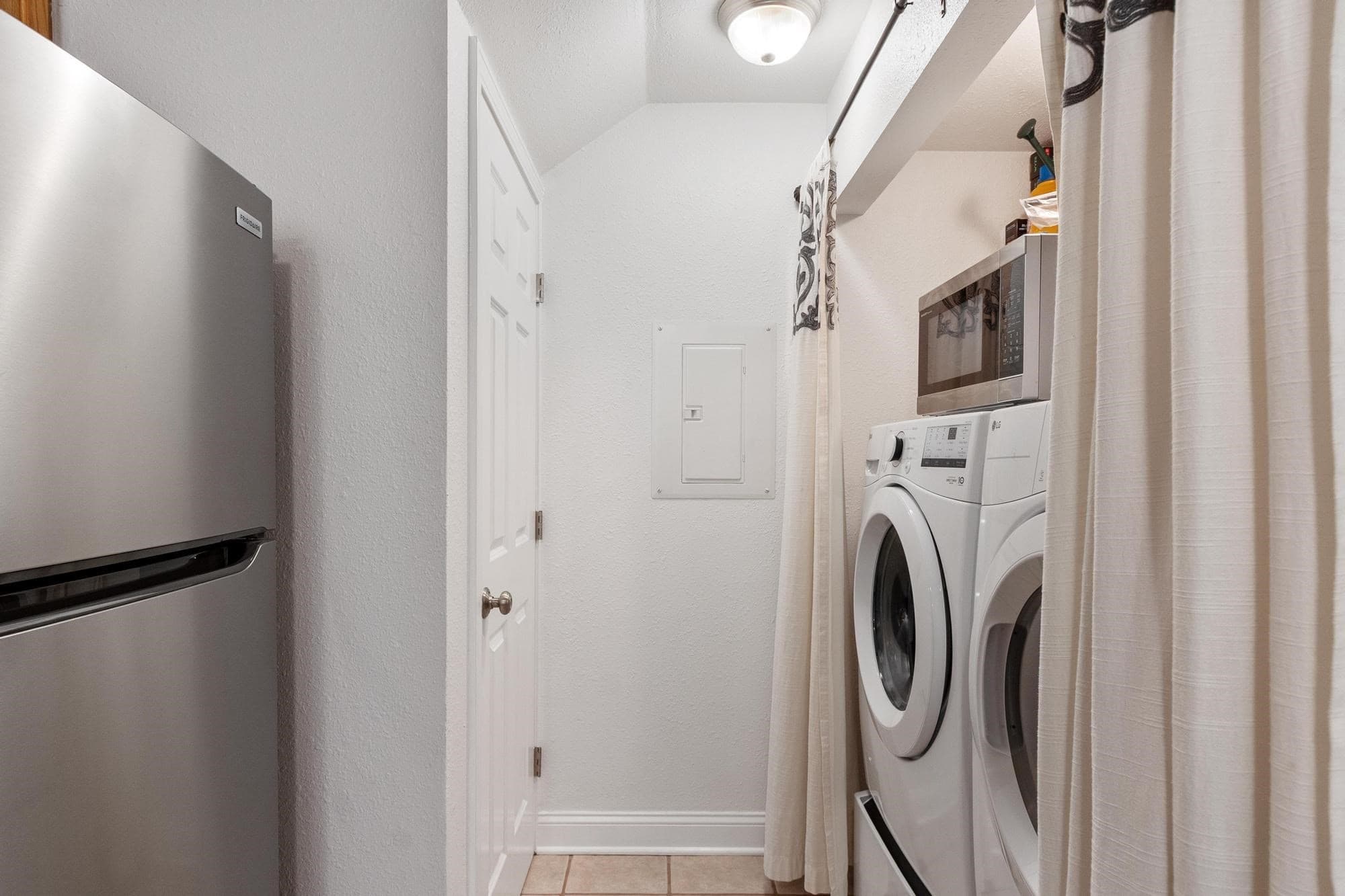 Condominium at 18 Bates # A, Harvard MA 01432, photo 20 of 34