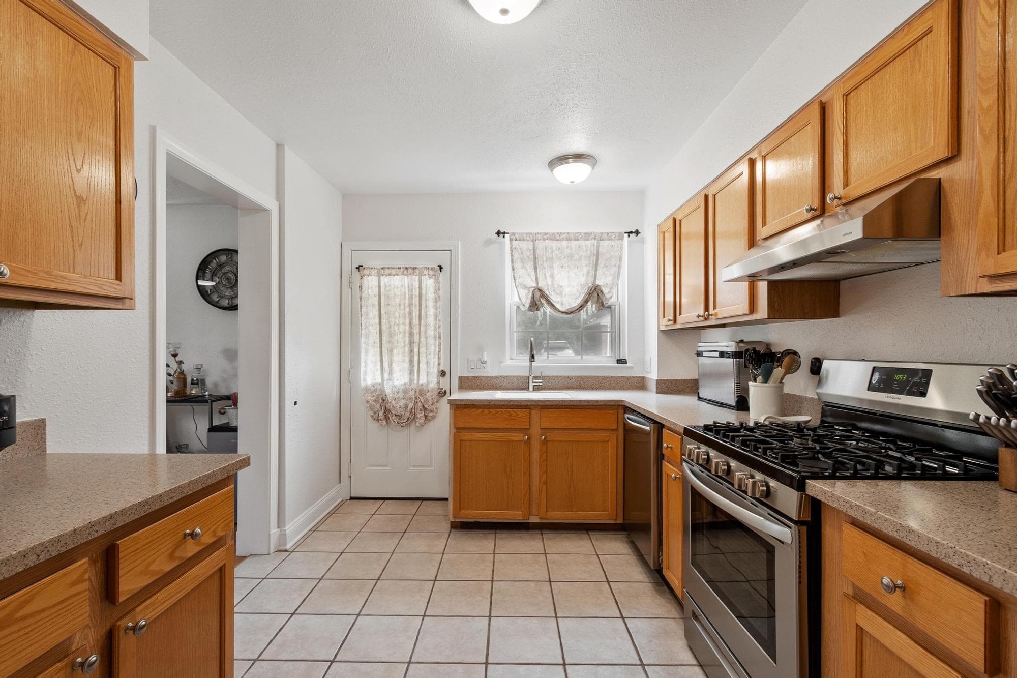 Condominium at 18 Bates # A, Harvard MA 01432, photo 18 of 34