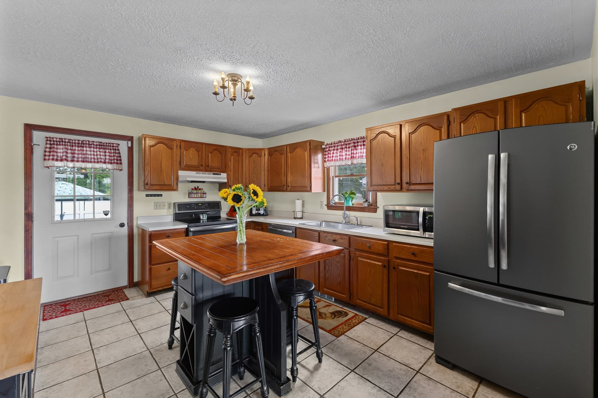 Single Family Residence at 4 Birch, Webster MA 01570, Webster, photo 13 of 40