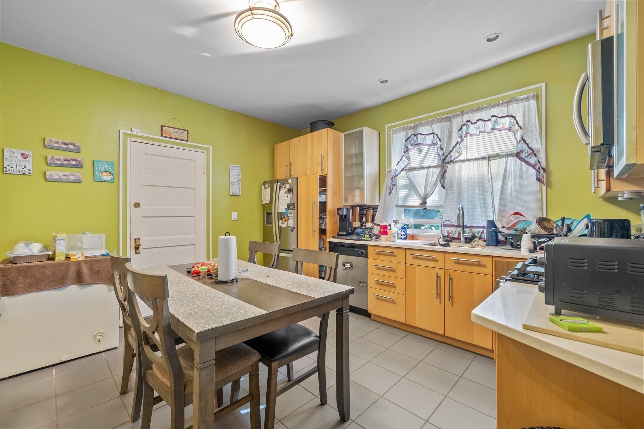 Condominium at 53 Mount Ida # 1, Boston MA 02122, Boston, photo 2 of 12