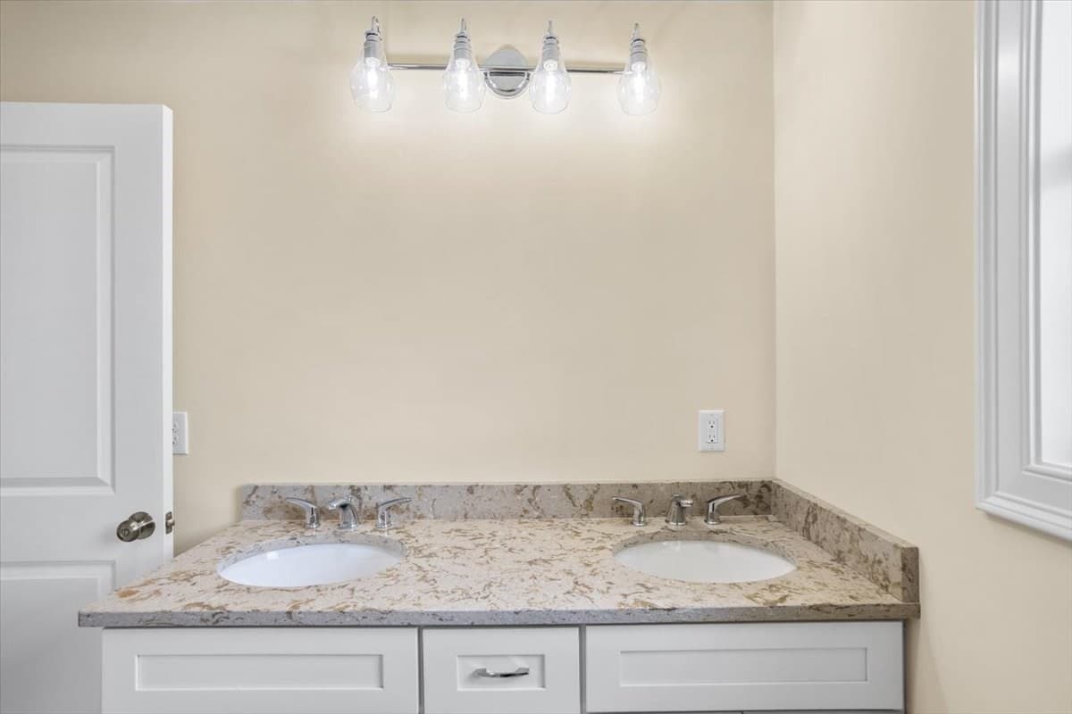 Condominium at 11 Stone Street # D, Providence RI 02904, Providence, photo 17 of 29
