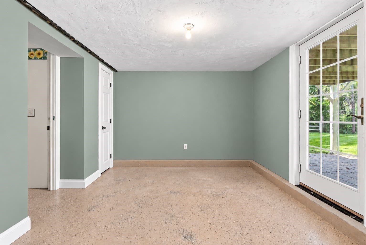 Single Family Residence at 6 Meadowlark Ln, Bourne MA 02562, Bourne, photo 32 of 40