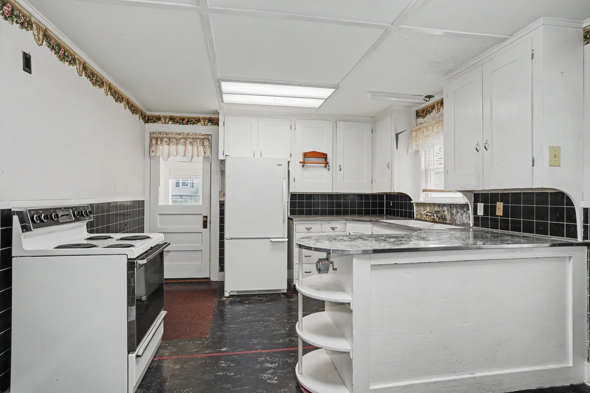 Single Family Residence at 10 Westbrook Rd, Northborough MA 01532, Northborough, photo 9 of 25