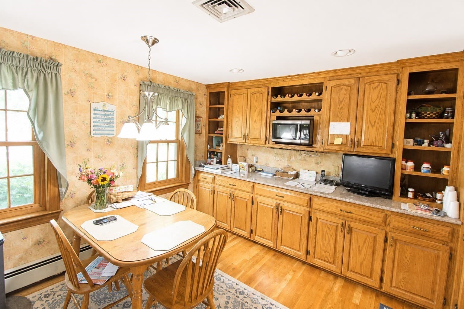 Single Family Residence at 125 Boxwood Ln, Bridgewater MA 02324, Bridgewater, photo 9 of 32