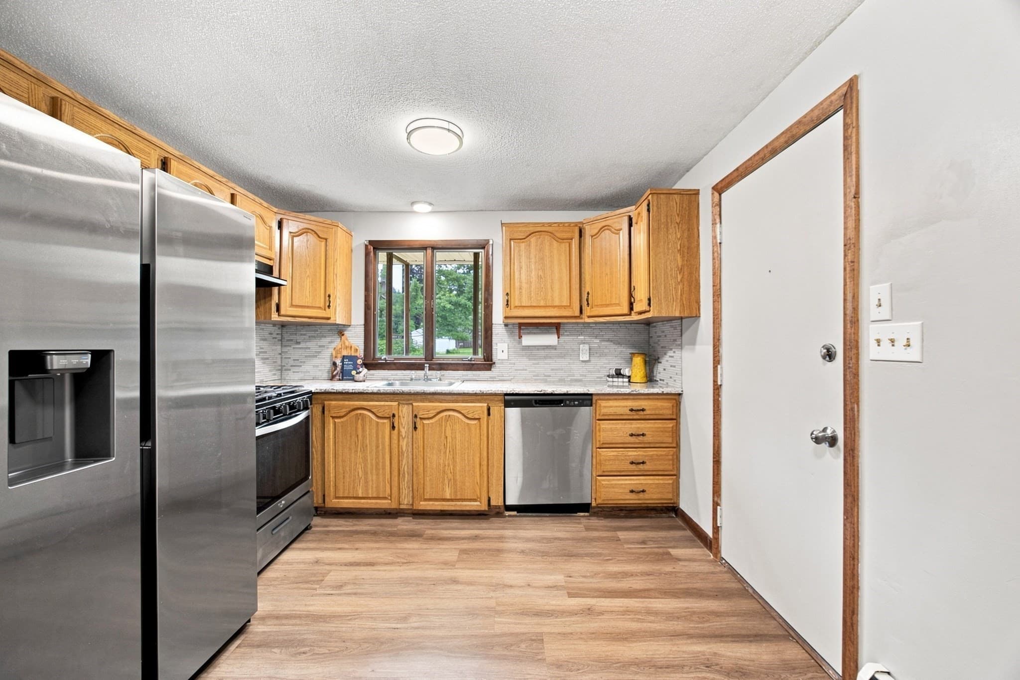 Single Family Residence at 460 Shaker Rd, Westfield MA 01085, Westfield, photo 4 of 30