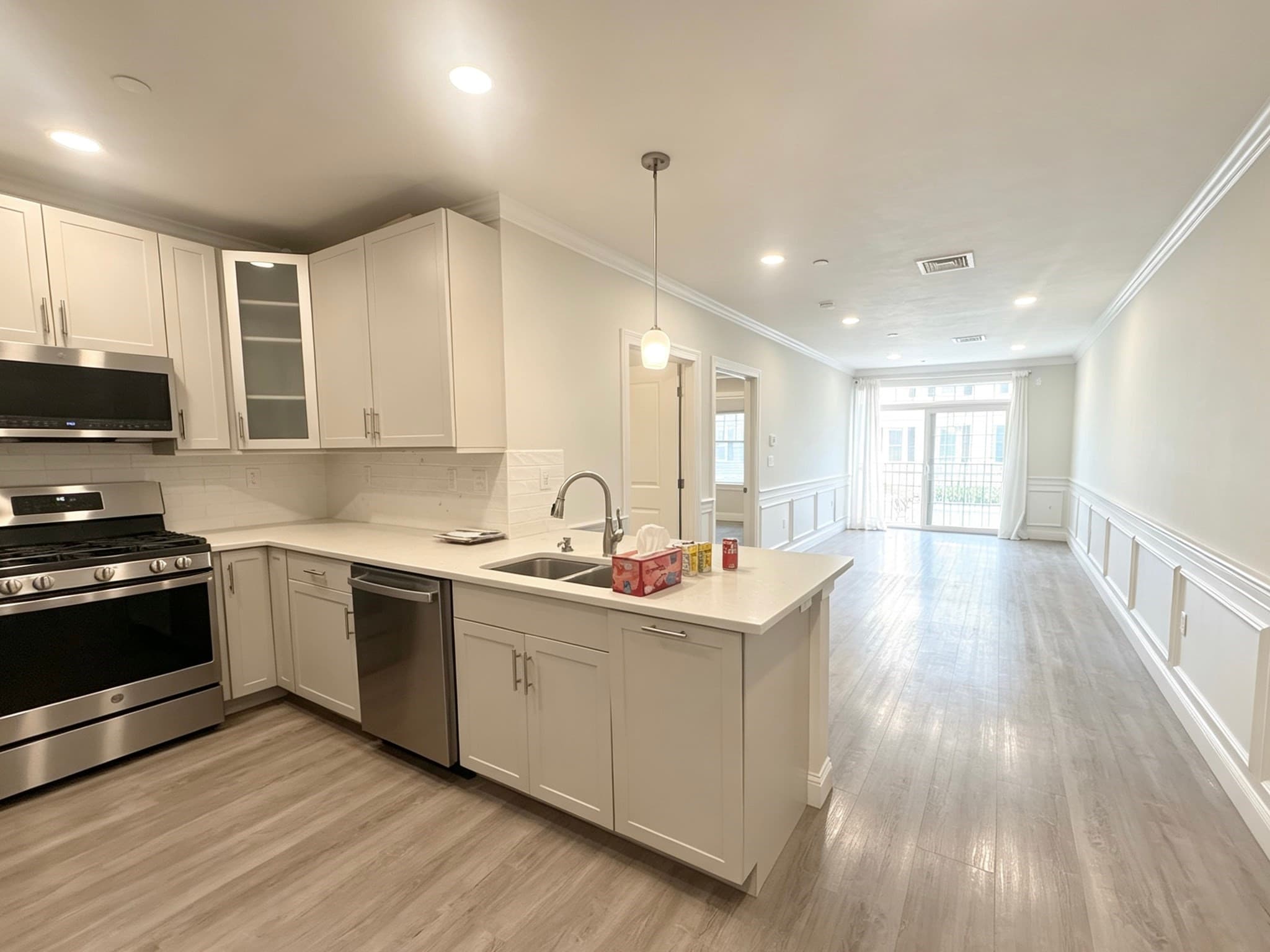Condominium at 320 Middlesex Ave # E104, Medford MA 02155, Medford, photo 4 of 12